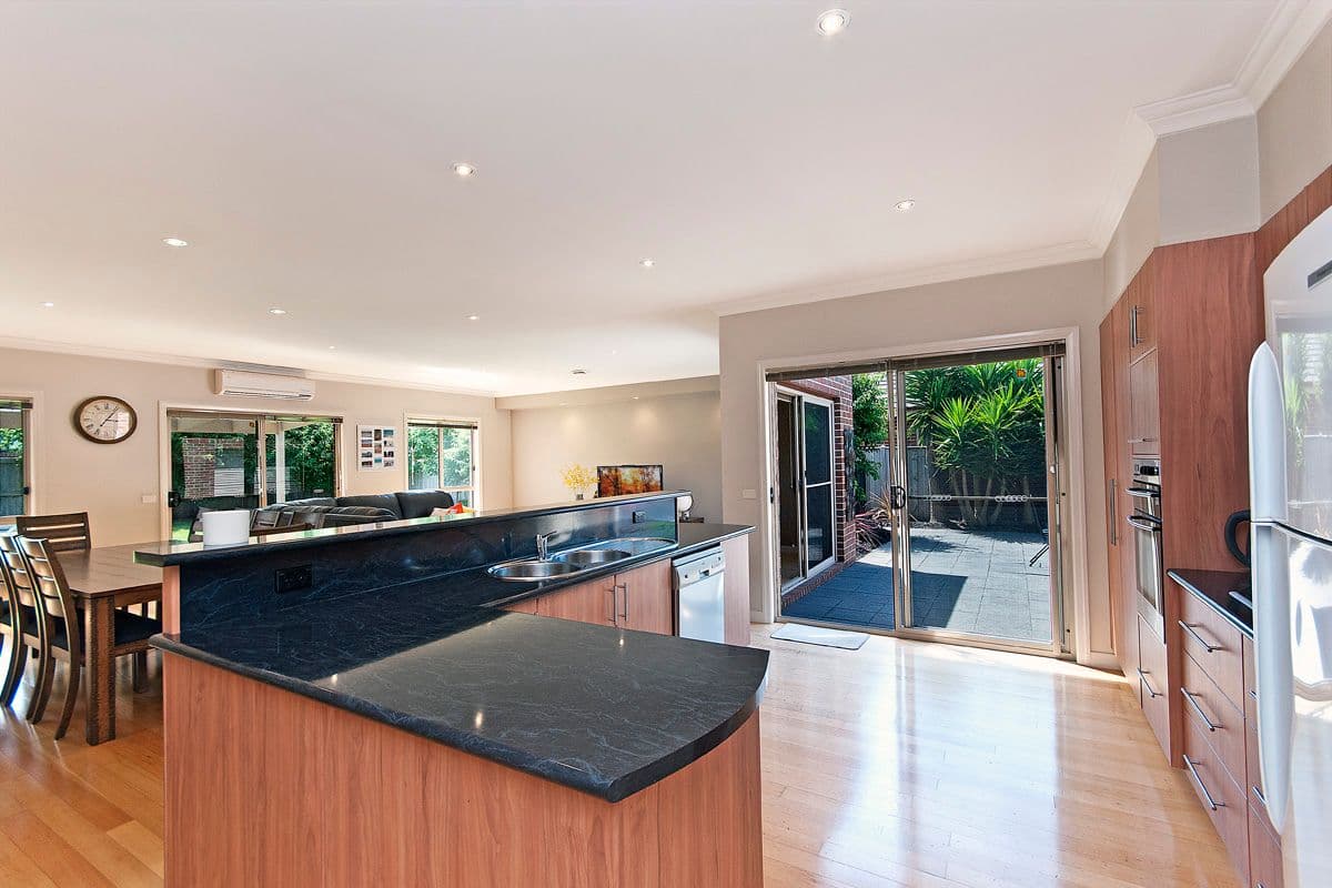 11 Lockett Drive, WARRNAMBOOL VIC 3280, Warrnambool - Thumbnail 2