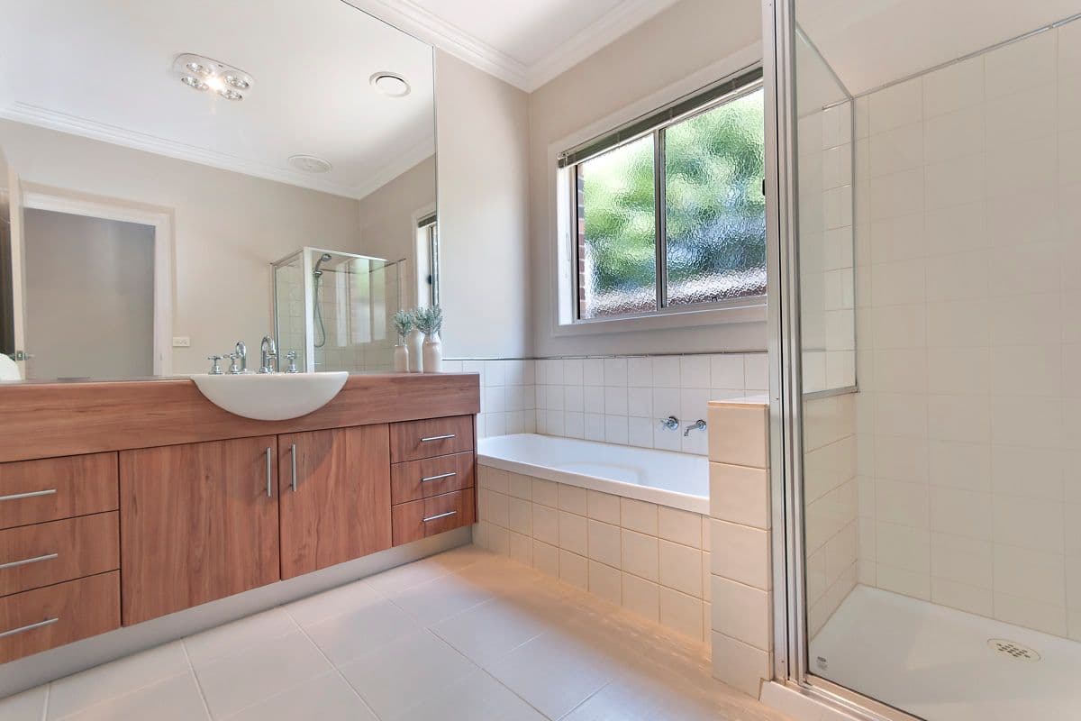11 Lockett Drive, WARRNAMBOOL VIC 3280, Warrnambool - Thumbnail 7