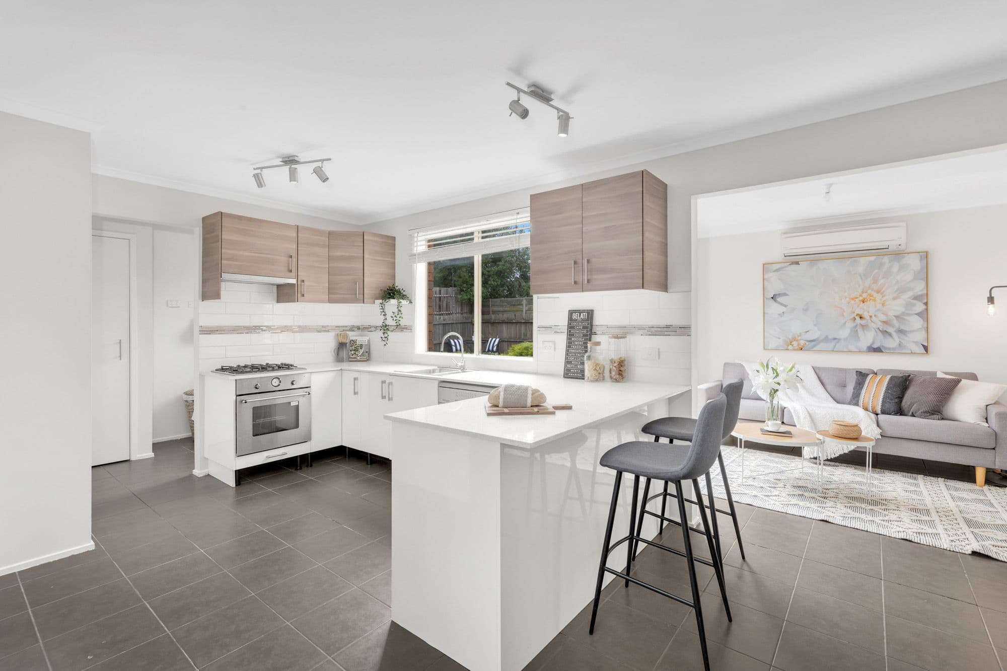 1 Wycombe Way, Werribee VIC 3030, Werribee - Thumbnail 2