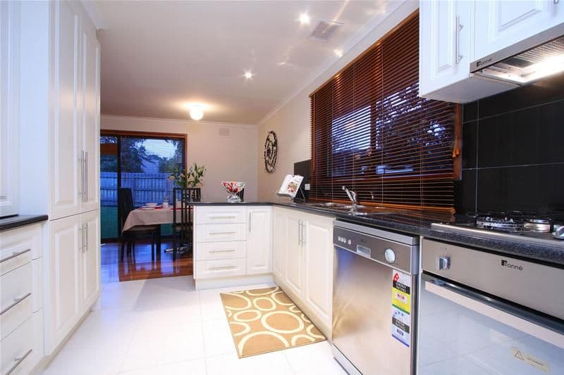 26 Rushworth Street, WATSONIA VIC 3087, Watsonia - Thumbnail 3