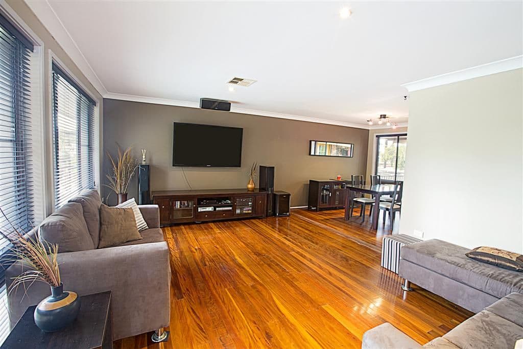 16 Carlyle Crescent, CAMBRIDGE GARDENS NSW 2747, Cambridge Gardens - Thumbnail 2