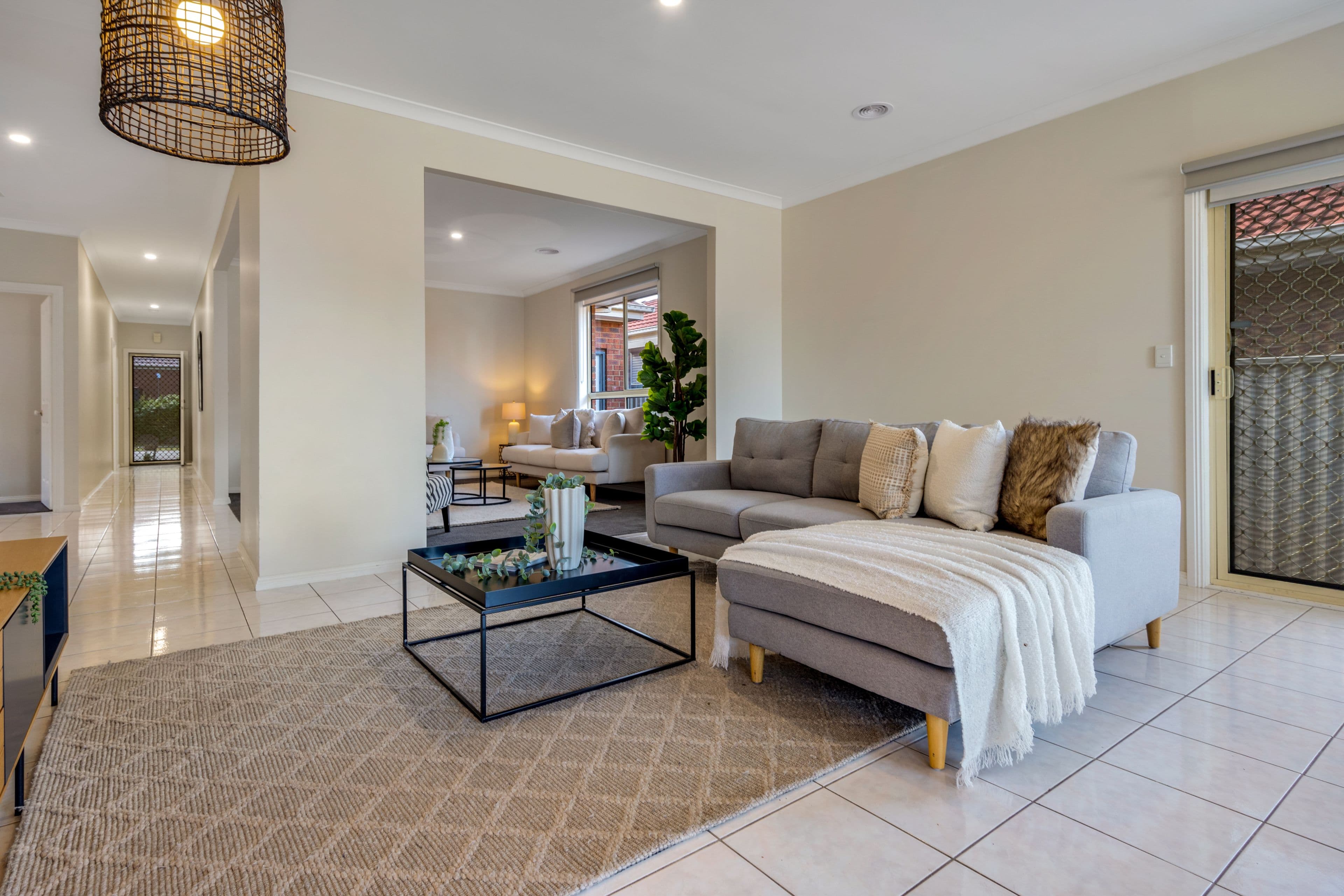 42 Woodlea Crescent, Craigieburn VIC 3064, Craigieburn - Image 1