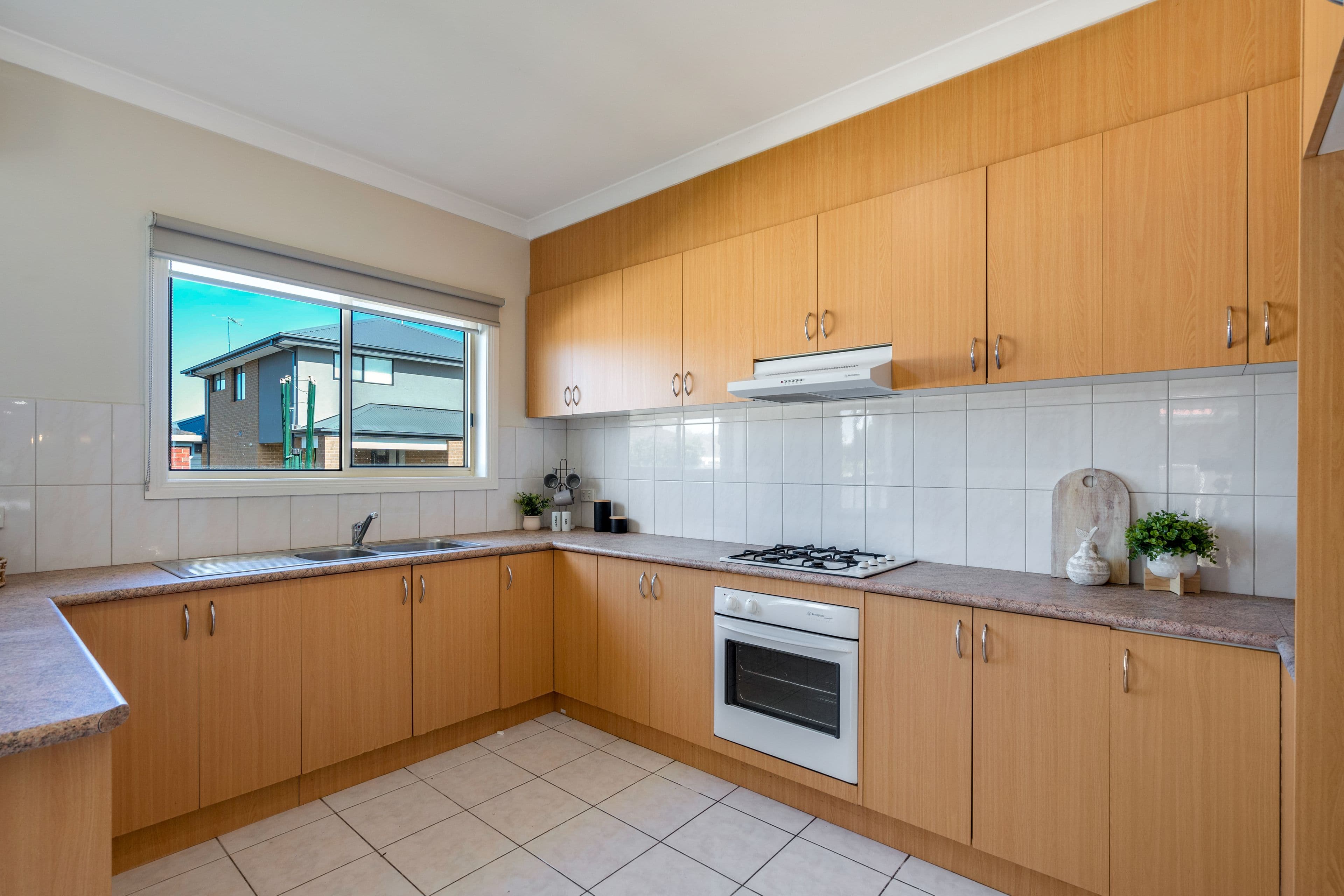 42 Woodlea Crescent, Craigieburn VIC 3064, Craigieburn - Thumbnail 8