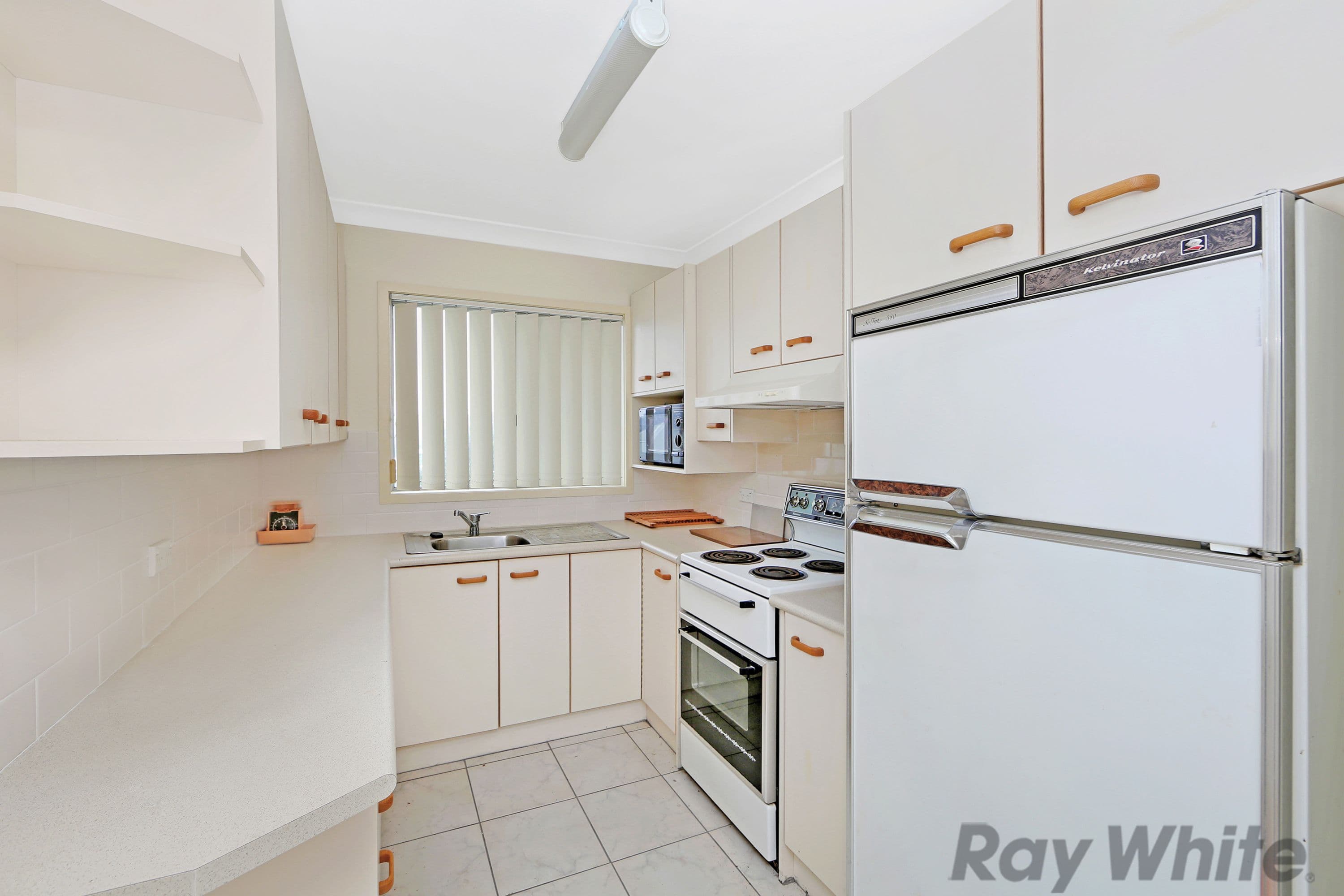 27 Coorabin Street, Gorokan - Thumbnail 2