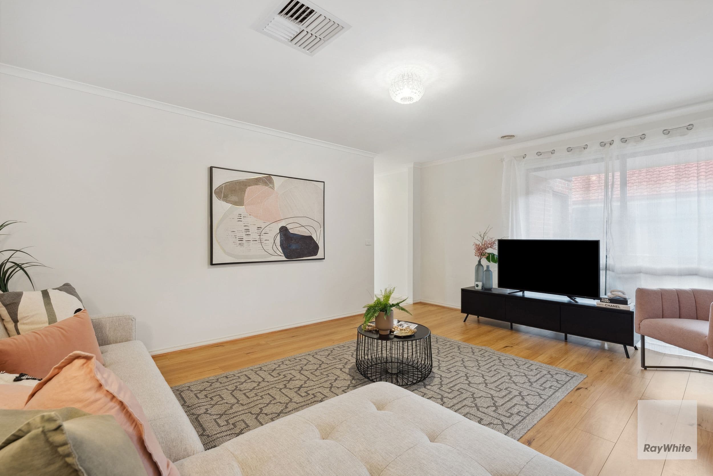8 Kalista Avenue, Hillside VIC 3037, Hillside - Thumbnail 2