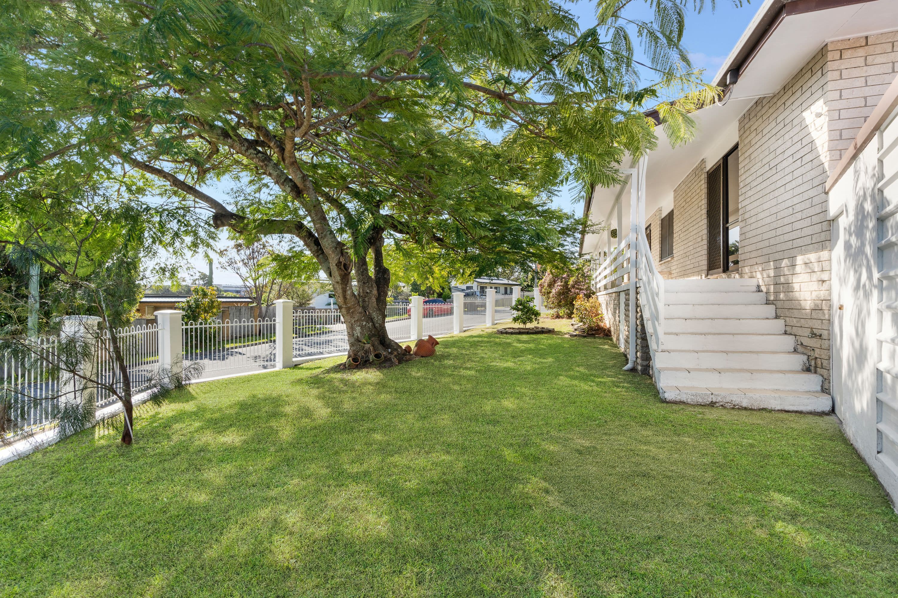 7 Elaine Street, Southport QLD 4215, Southport - Thumbnail 2