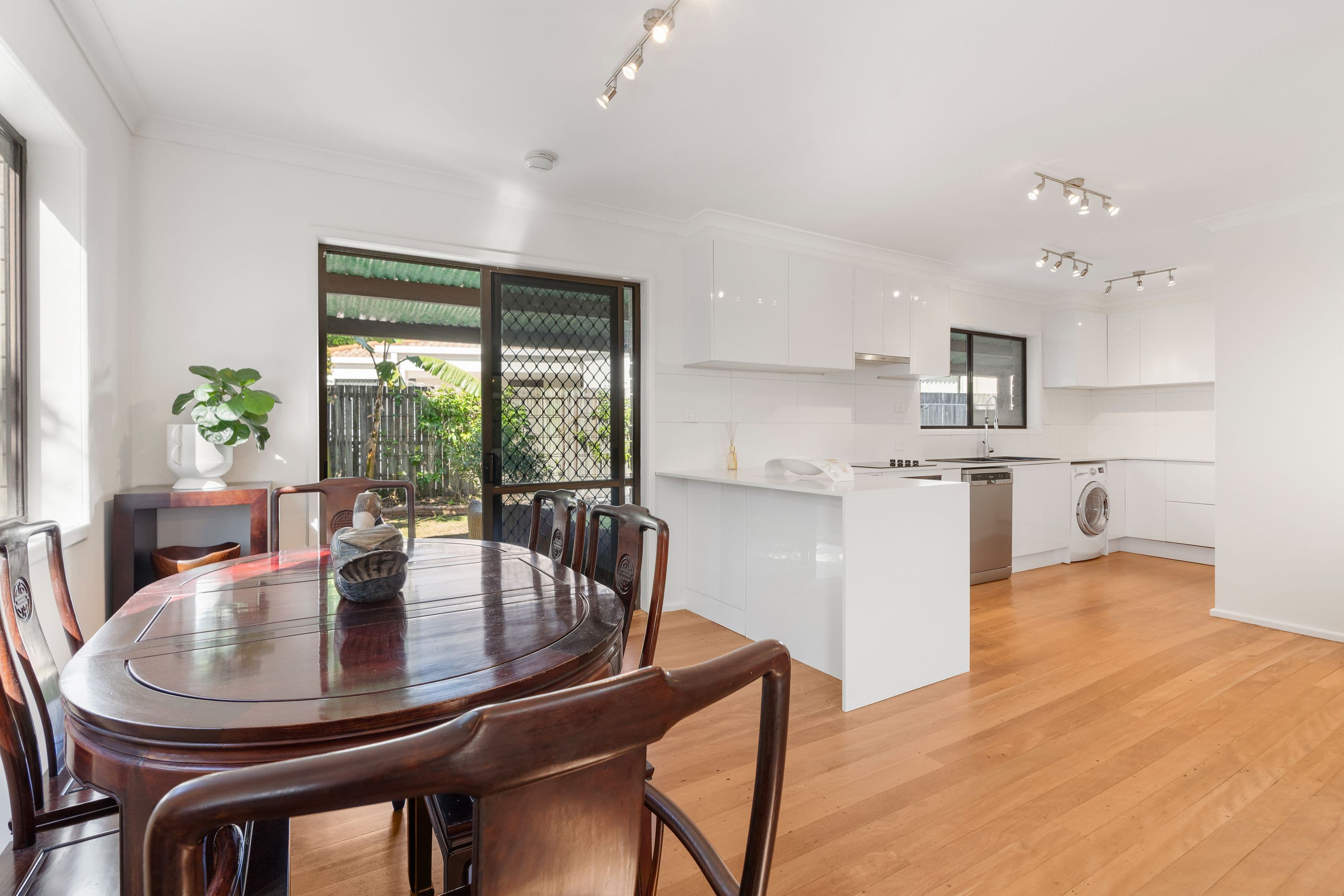 7 Elaine Street, Southport QLD 4215, Southport - Thumbnail 5