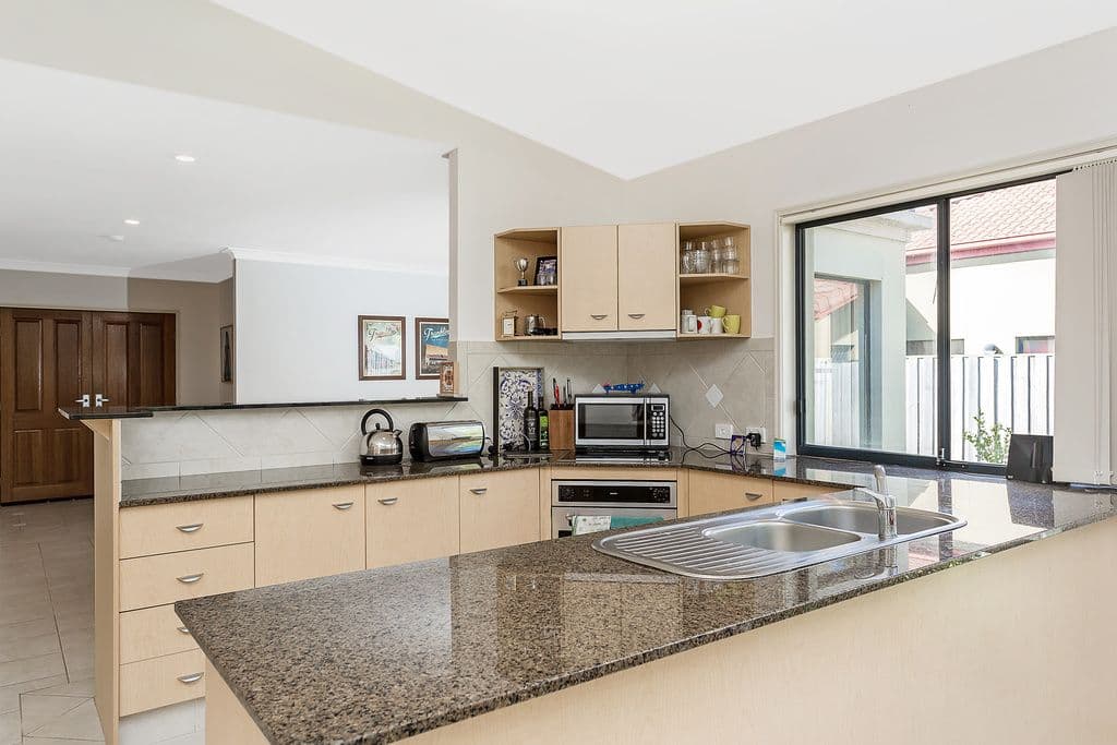 13 Dunstan Drive, Robina QLD 4226, Robina - Thumbnail 3