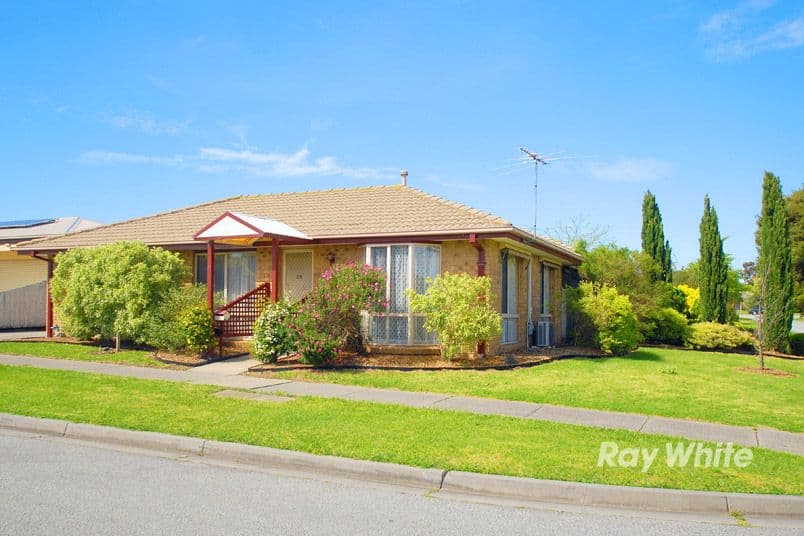 20 Marnie Drive, CRANBOURNE WEST VIC 3977, Cranbourne West - Thumbnail 2