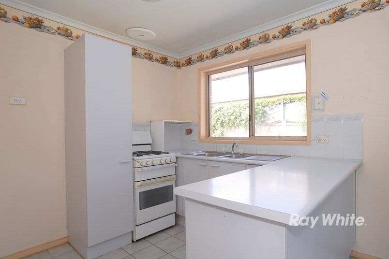 20 Marnie Drive, CRANBOURNE WEST VIC 3977, Cranbourne West - Thumbnail 3