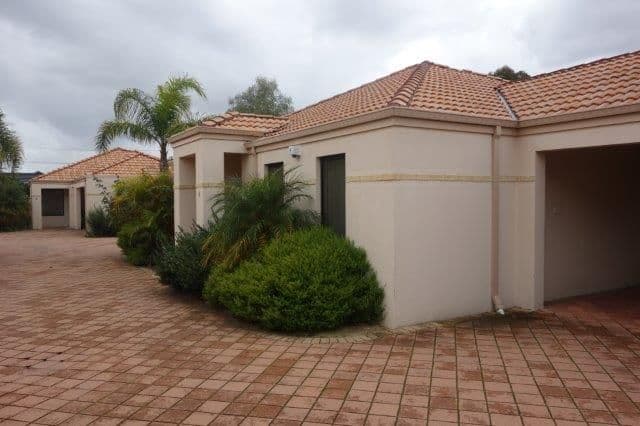19 Holton Way, CANNINGTON WA 6107, Cannington - Image 1