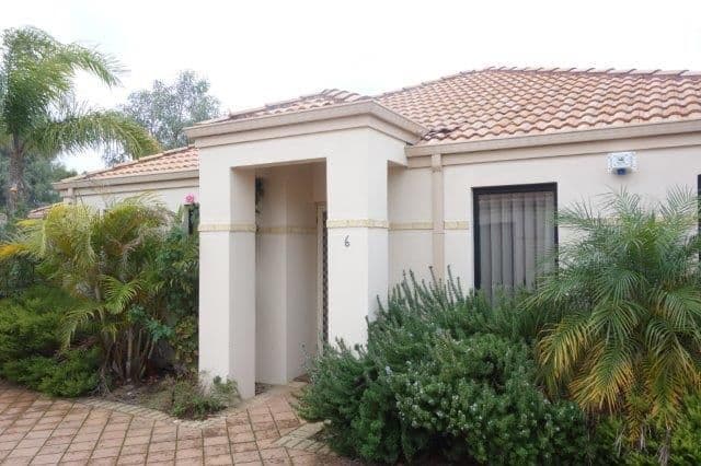 19 Holton Way, CANNINGTON WA 6107, Cannington - Thumbnail 2
