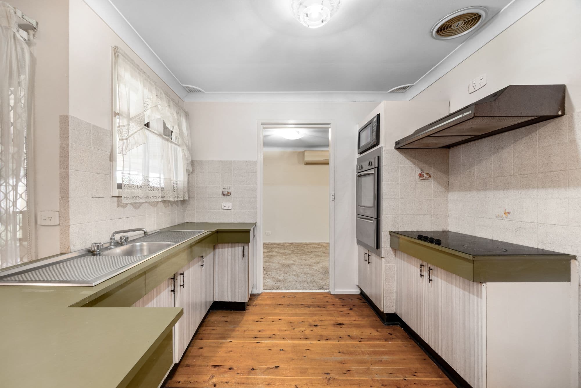 62 Akuna Avenue, Bradbury NSW 2560, Bradbury - Thumbnail 5