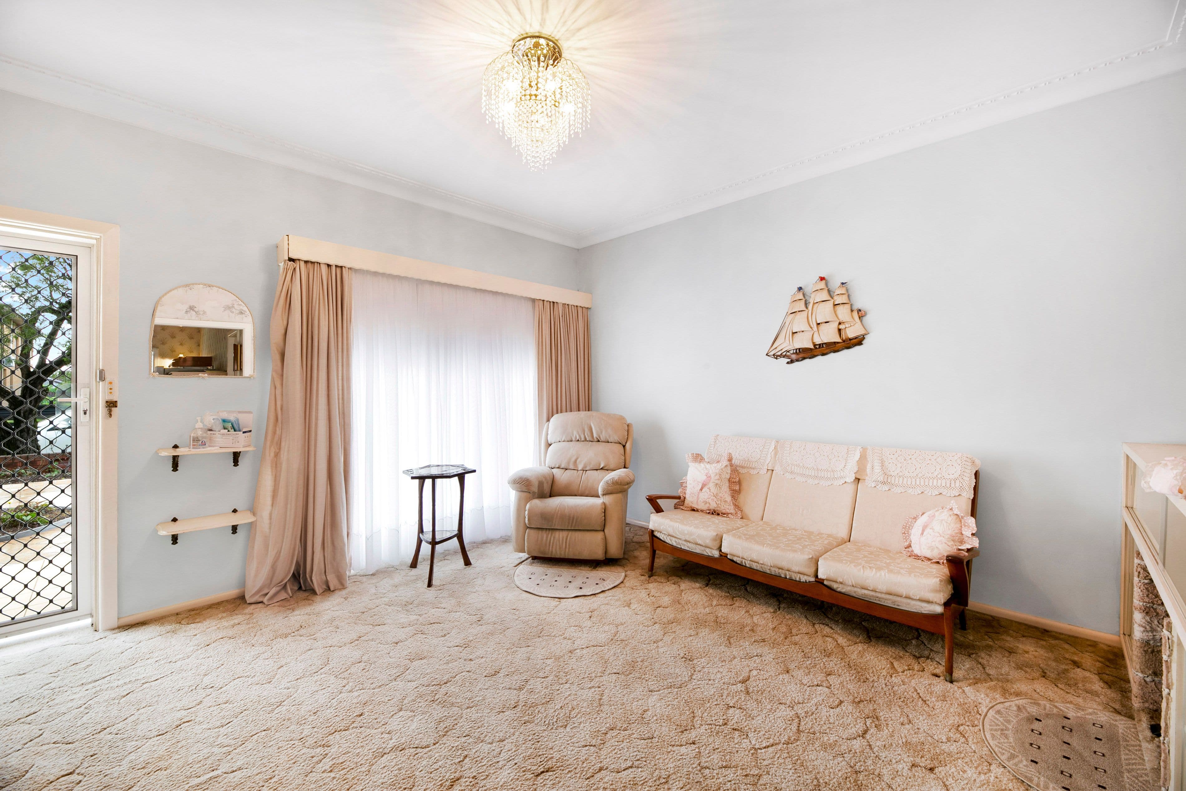 3 Flinders Road, Georges Hall NSW 2198, Georges Hall - Thumbnail 3