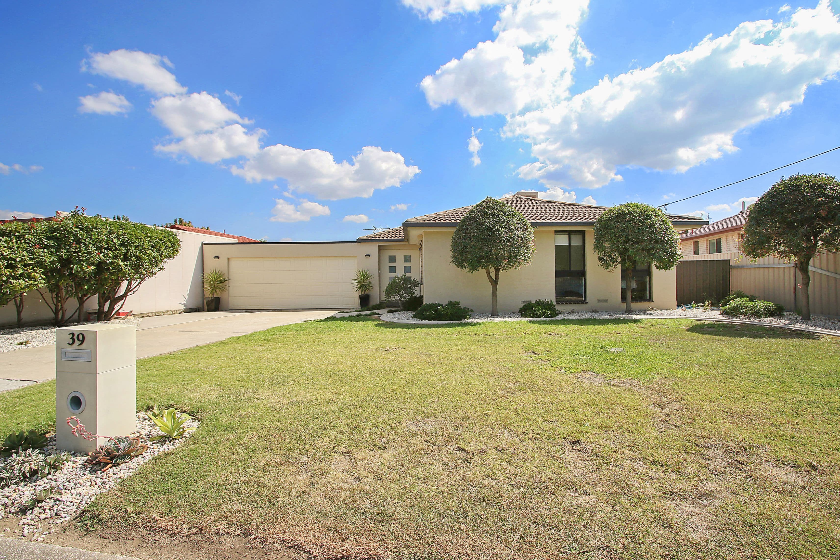 39 Melrose Drive, West Wodonga VIC 3690, West Wodonga - Image 1