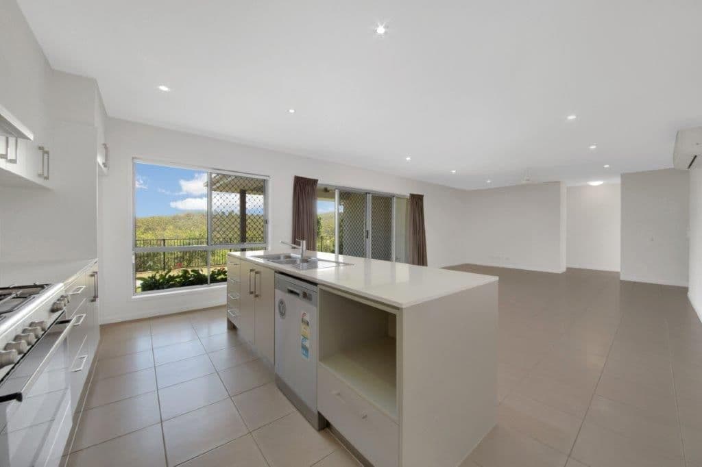 28 Orchard Drive, Kirkwood QLD 4680, Kirkwood - Thumbnail 4