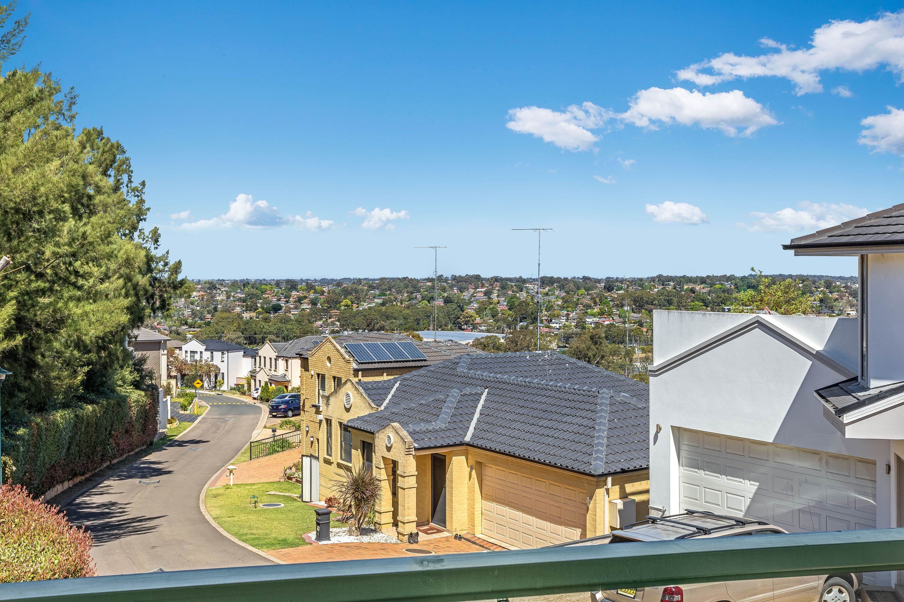 1 Lucinda Grove, Winston Hills - Thumbnail 2