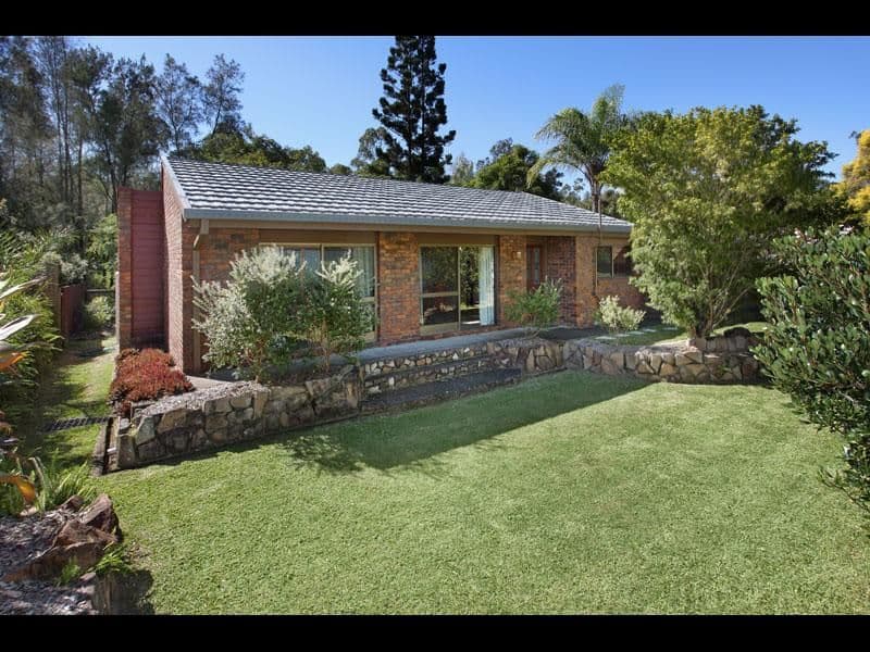 8 Diamantina Street, CHAPEL HILL QLD 4069, Chapel Hill - Thumbnail 2