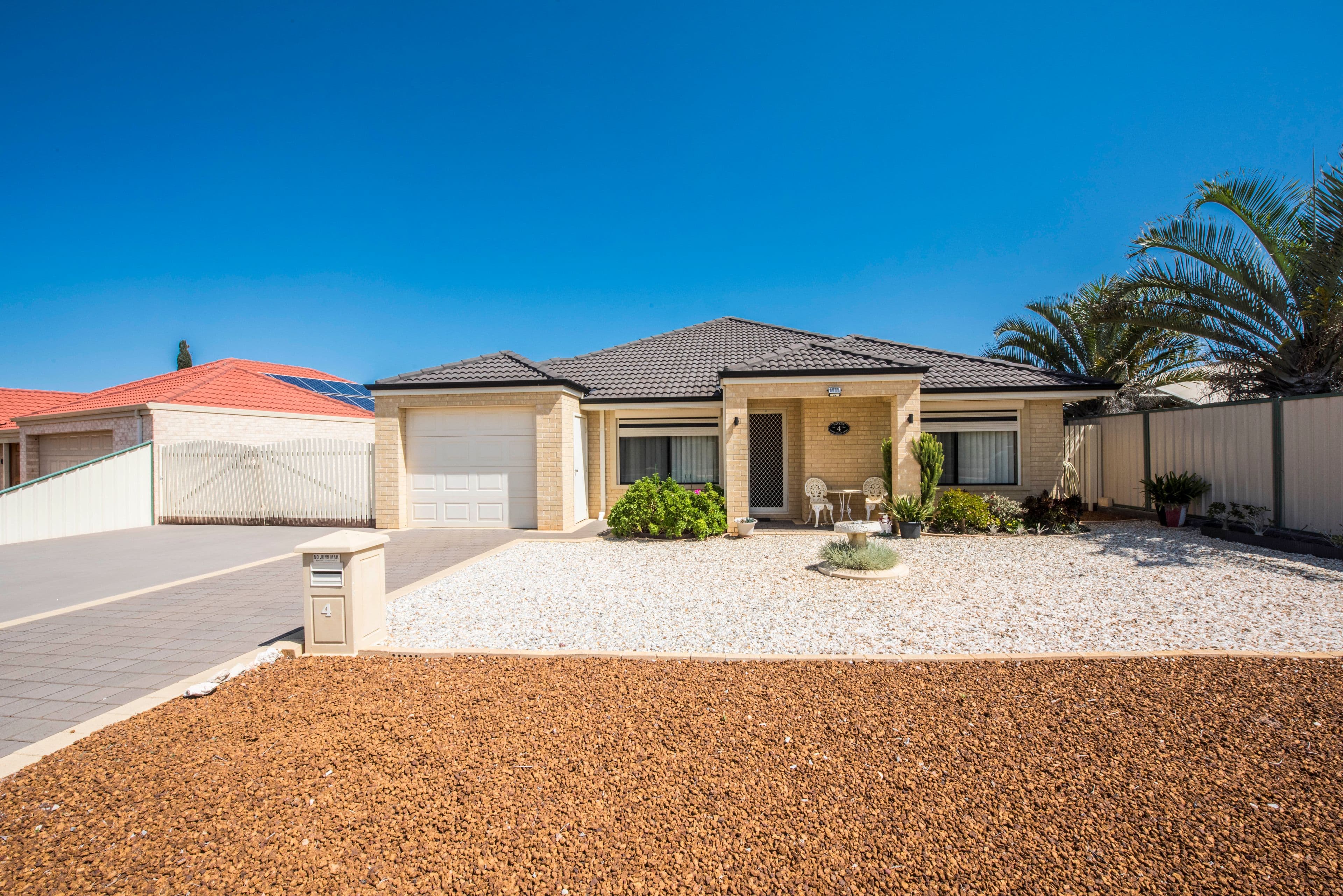 4 Sutherland Drive, Mount Tarcoola WA 6530, Mount Tarcoola - Image 1