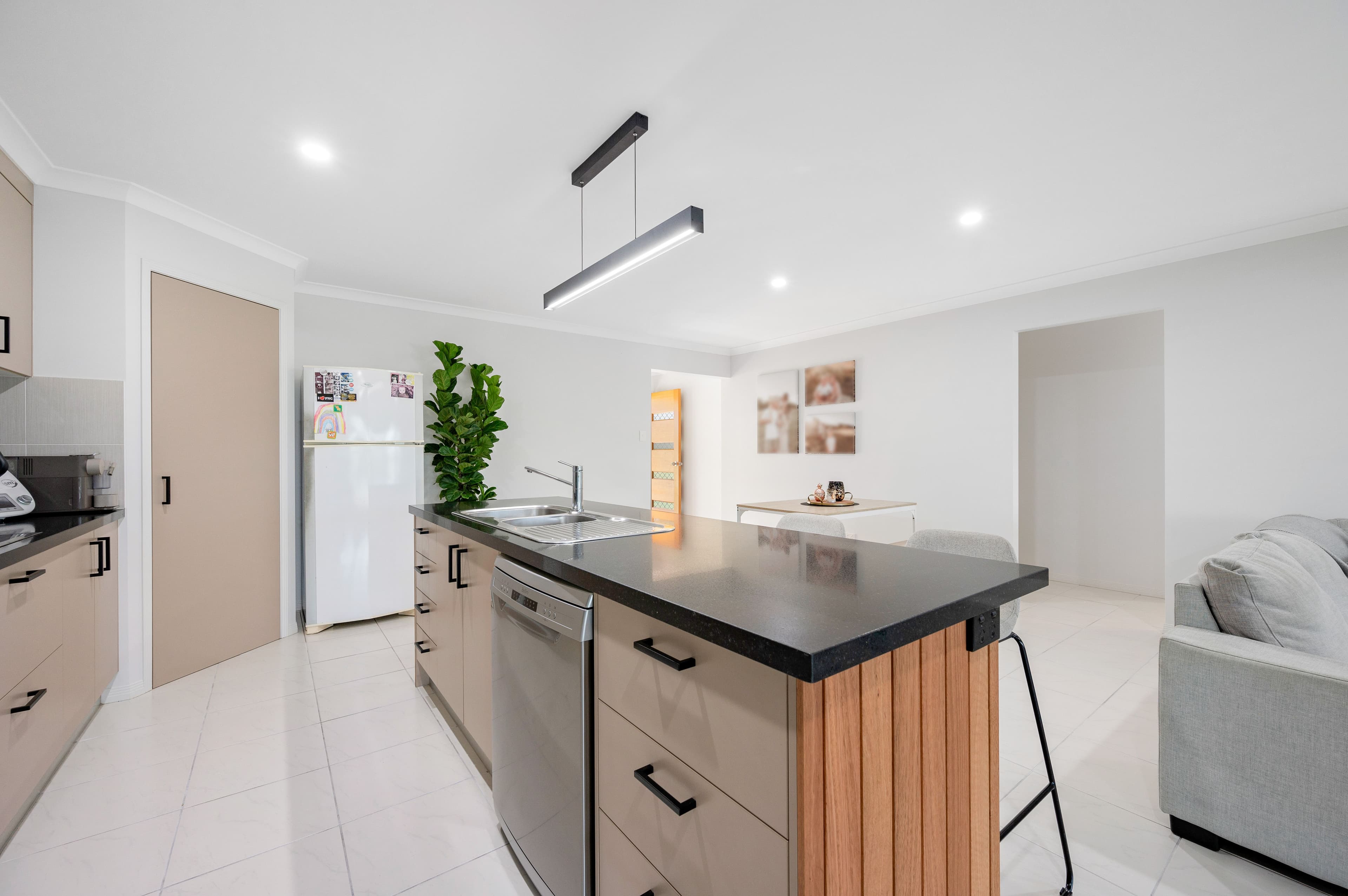 16 Grasstree Crescent, Kirkwood QLD 4680, Kirkwood - Thumbnail 6