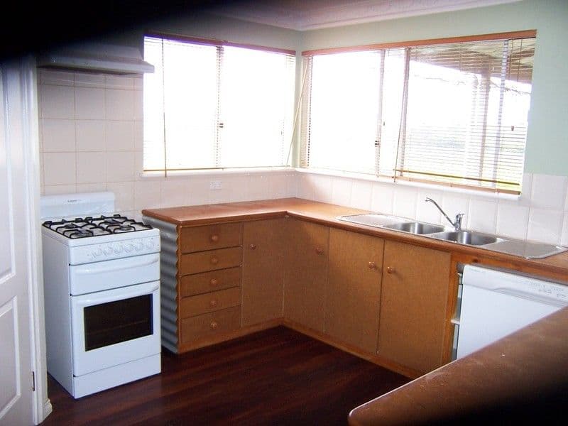 6 Invermay Grove, Rosanna, Rosanna - Thumbnail 2