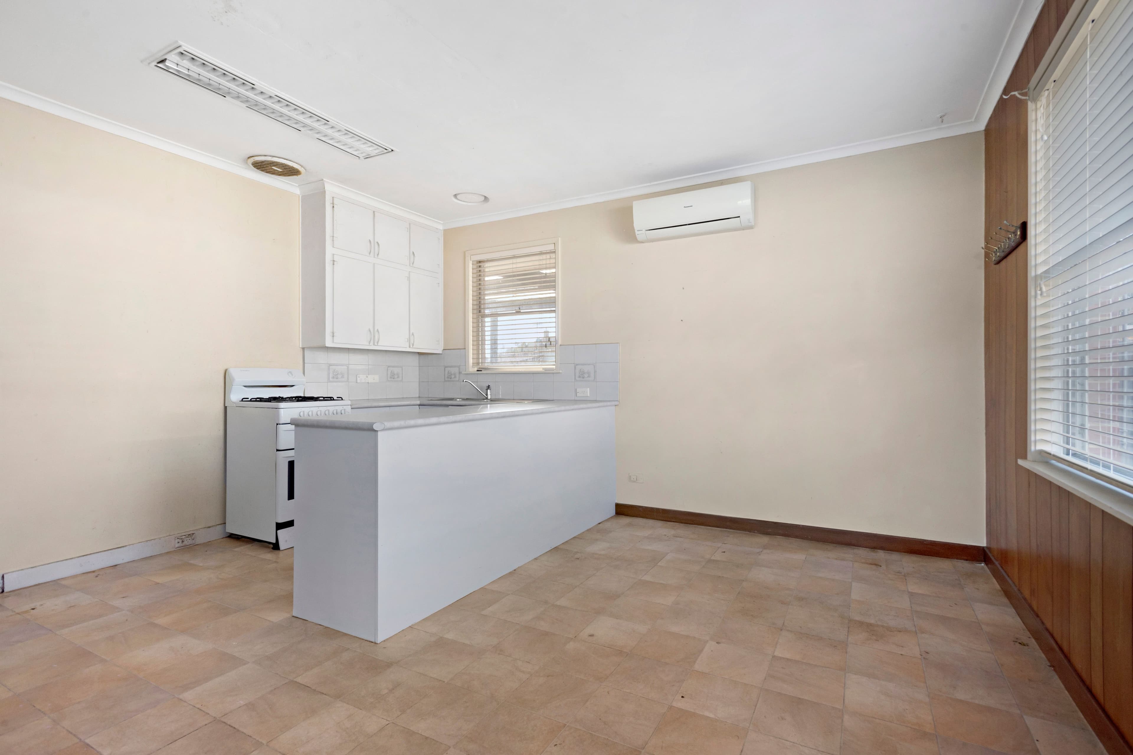 17 Juniper Court, Frankston North VIC 3200, Frankston North - Thumbnail 2