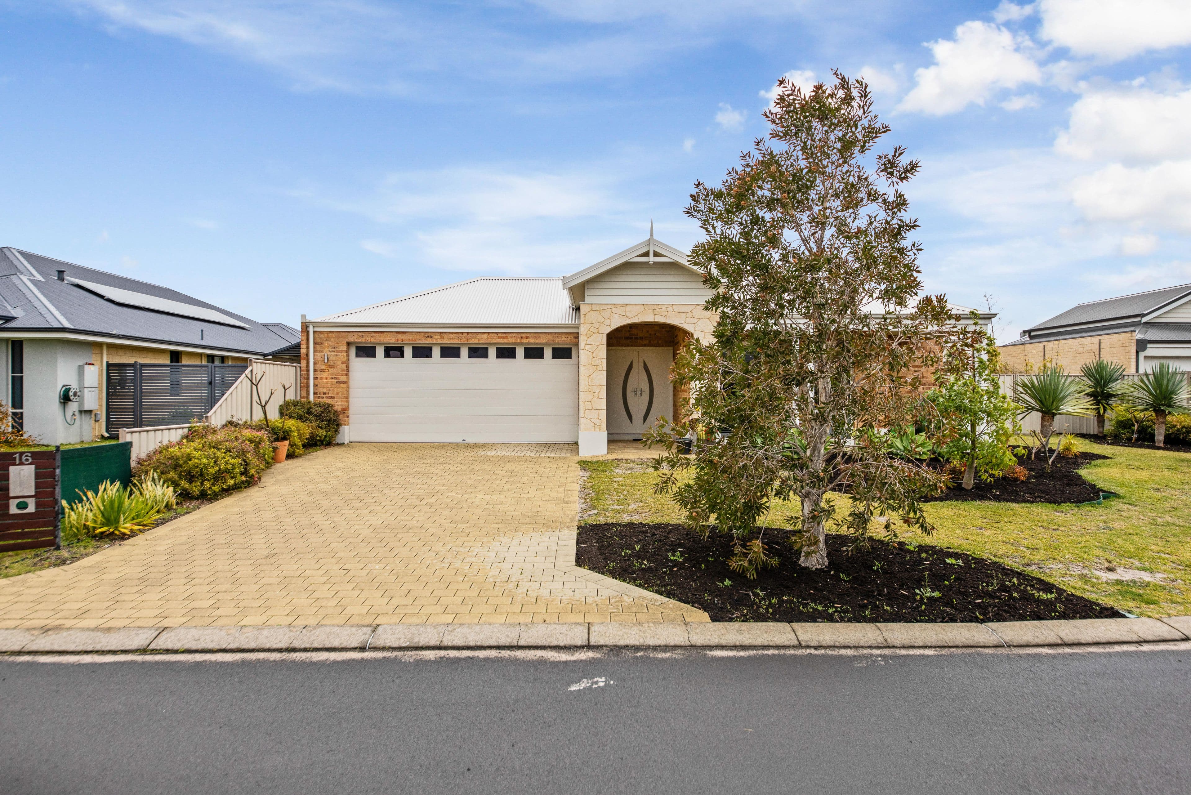 16 Lunar Avenue, Australind WA 6233, Australind - Thumbnail 4