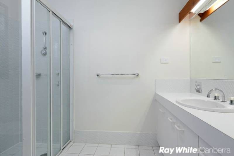 18 Walker Crescent, JERRABOMBERRA NSW 2619, Jerrabomberra - Thumbnail 8