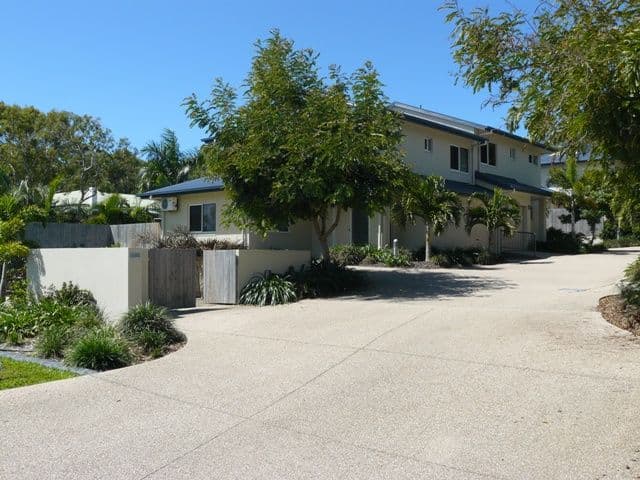  8 Admiral Drive, DOLPHIN HEADS QLD 4740, Dolphin Heads - Thumbnail 2