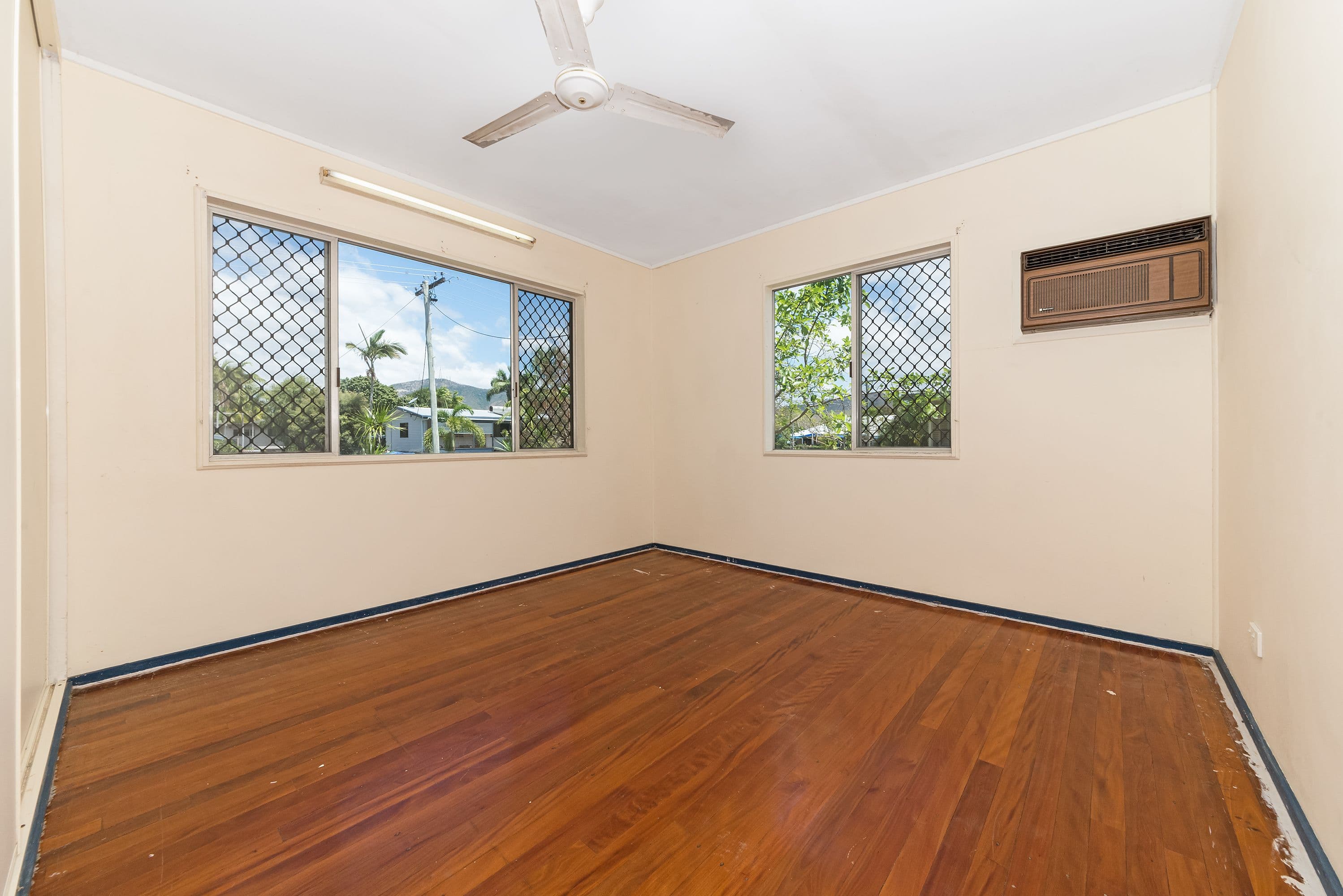 35 Barellan Street, Cranbrook QLD 4814, Cranbrook - Thumbnail 4