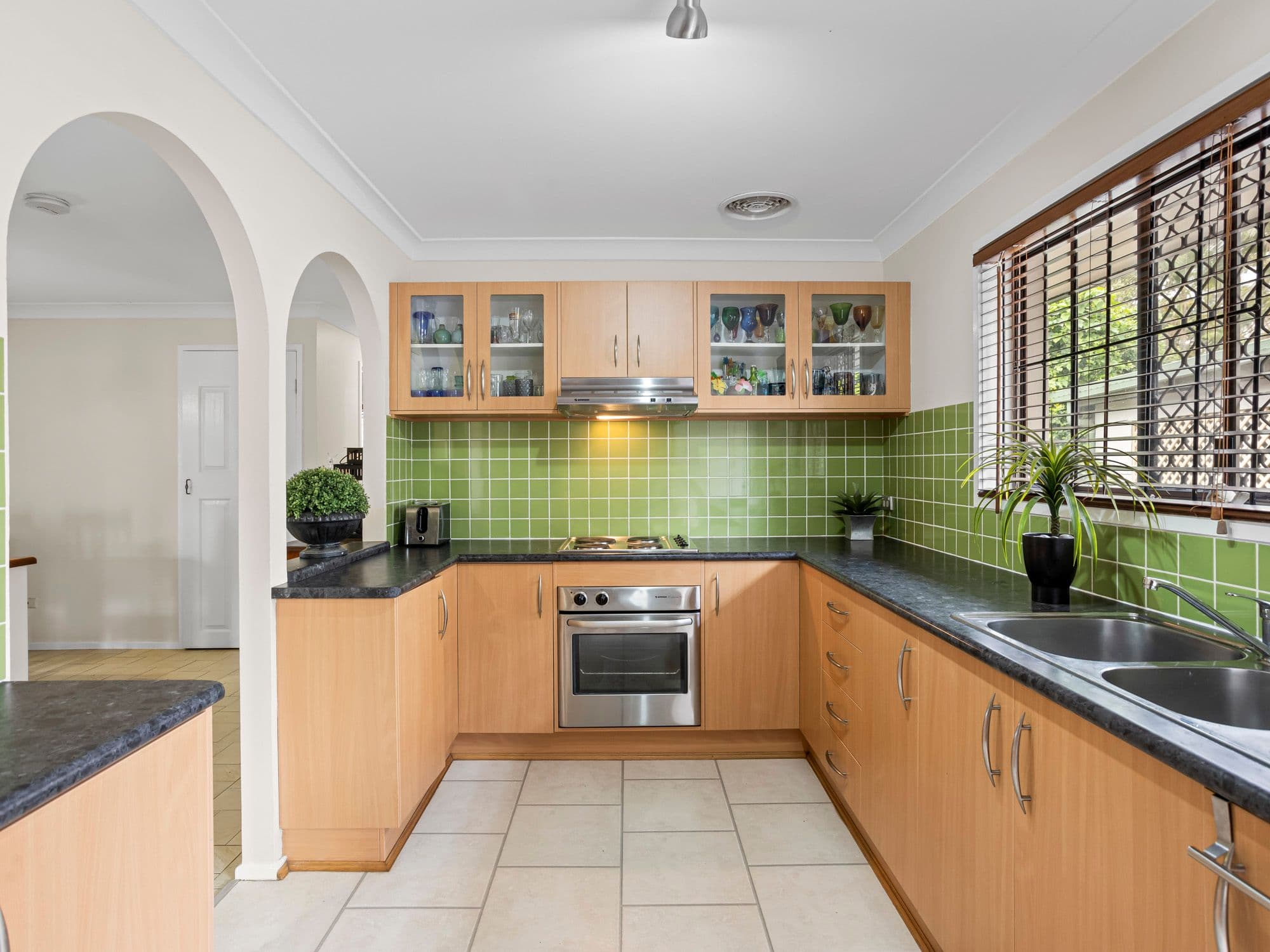 20 Theodore Place, Molendinar QLD 4214, Molendinar - Thumbnail 6