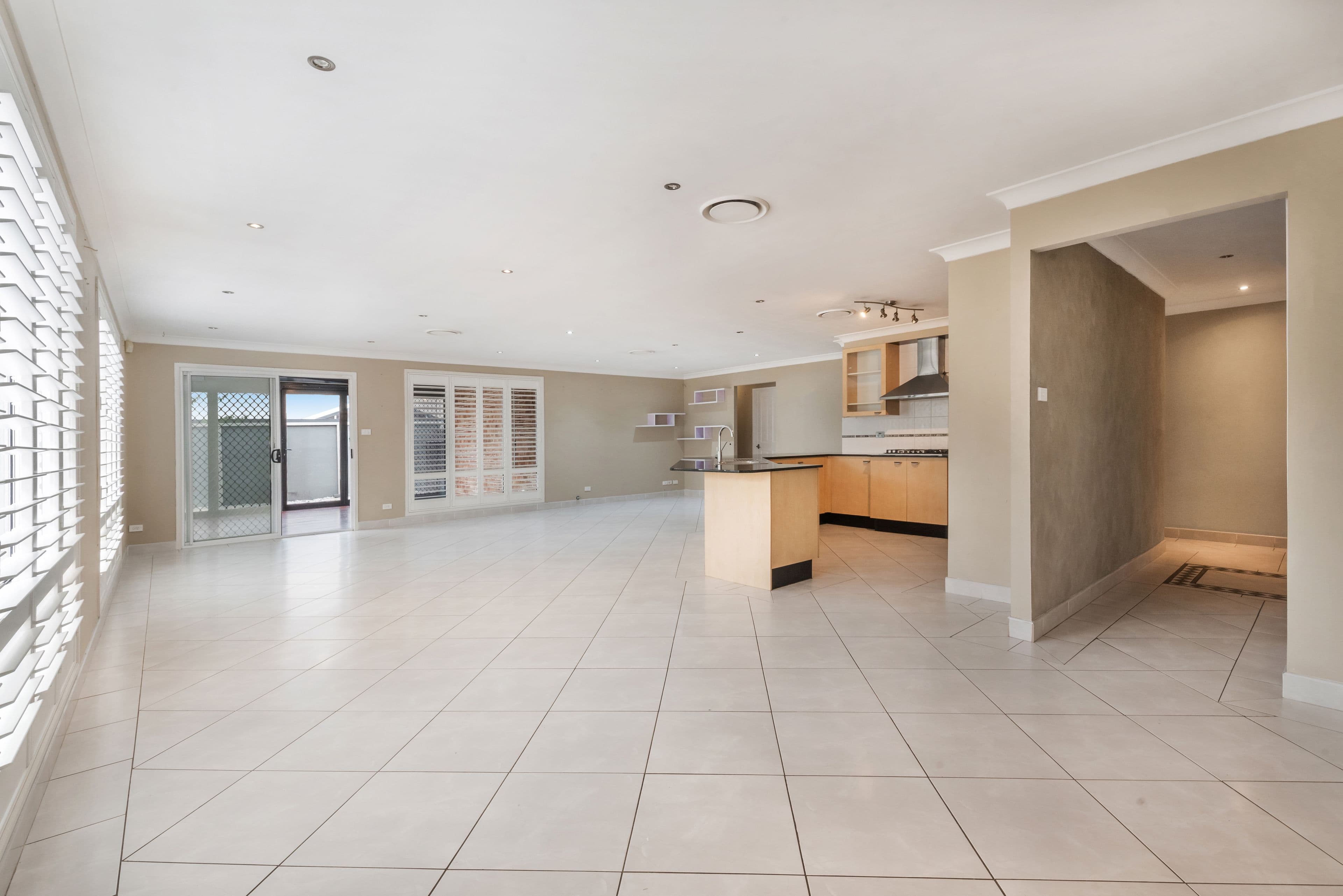 9A Upland Chase, Albion Park, Albion Park - Thumbnail 3