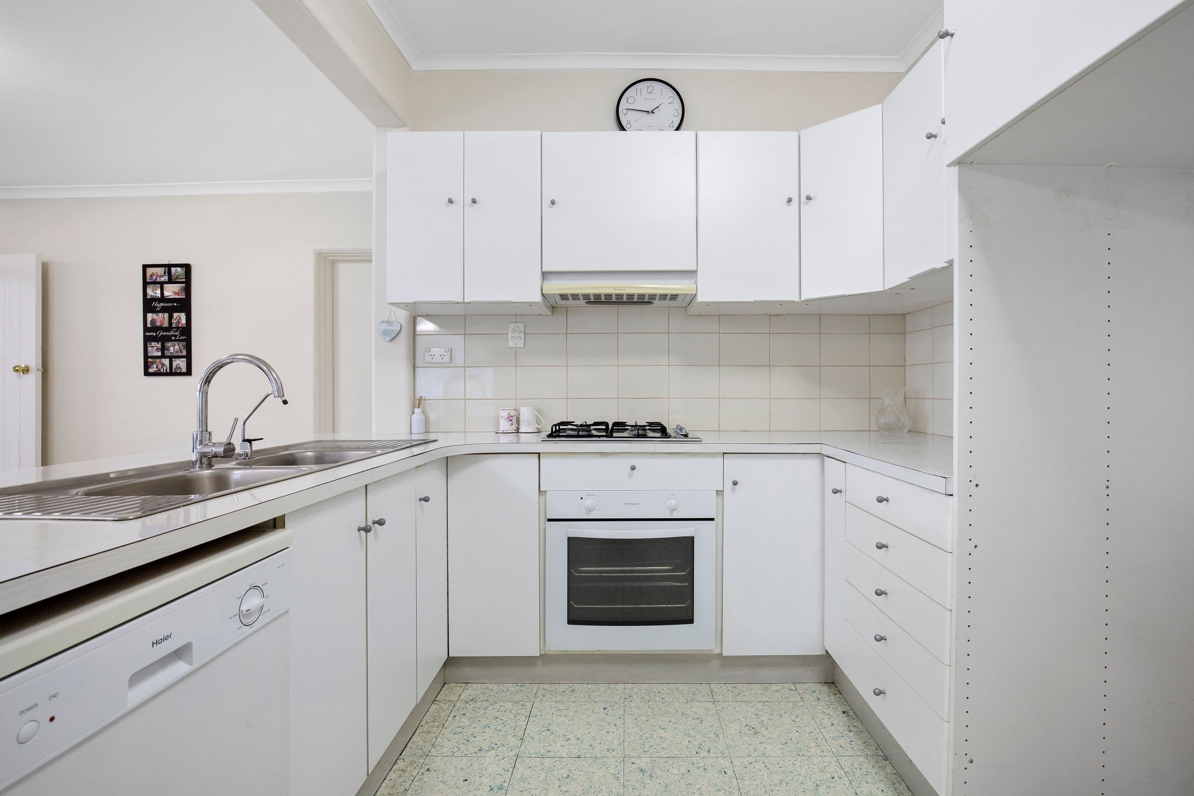 90 Devon Street, Cheltenham VIC 3192, Cheltenham - Thumbnail 3