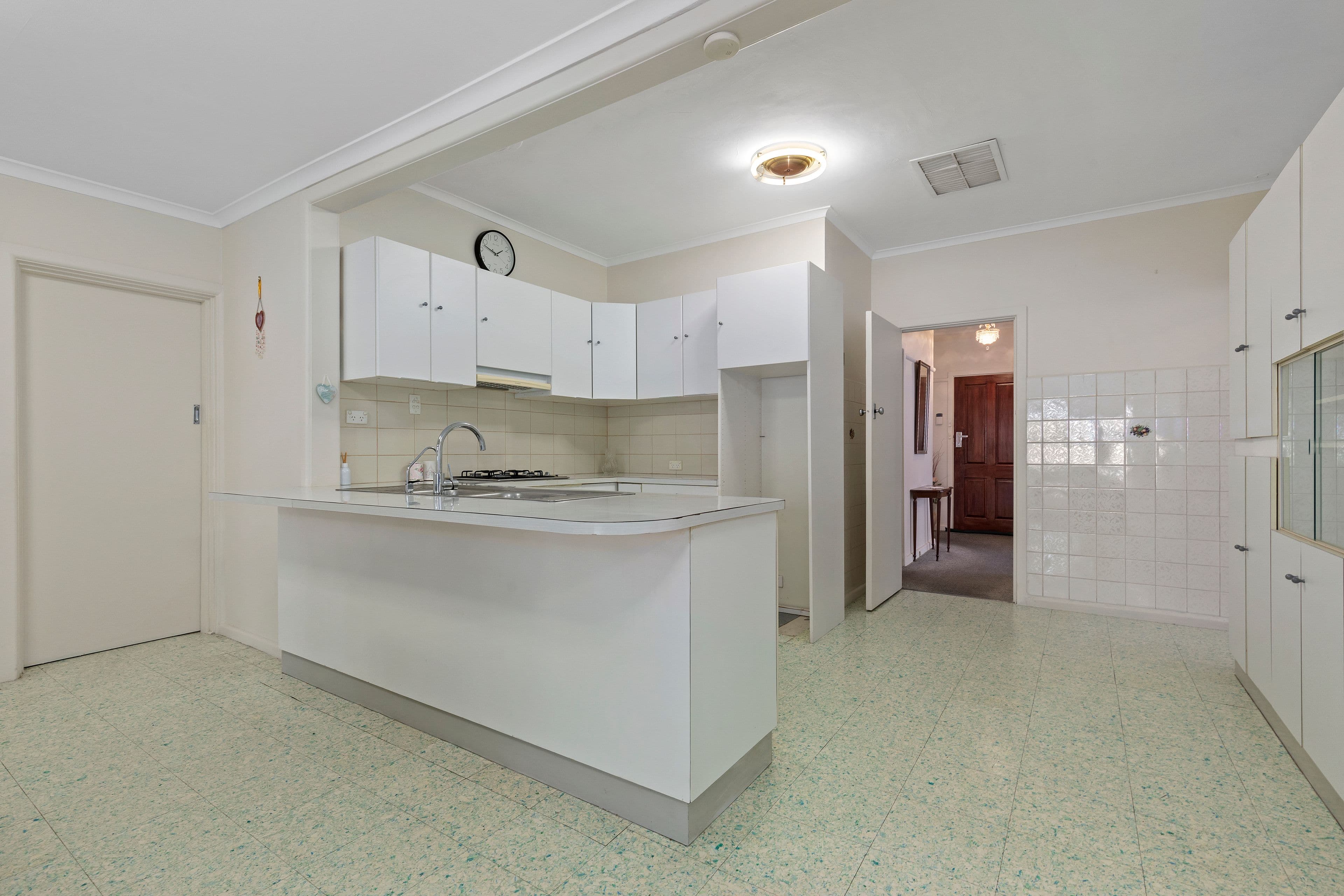 90 Devon Street, Cheltenham VIC 3192, Cheltenham - Thumbnail 4