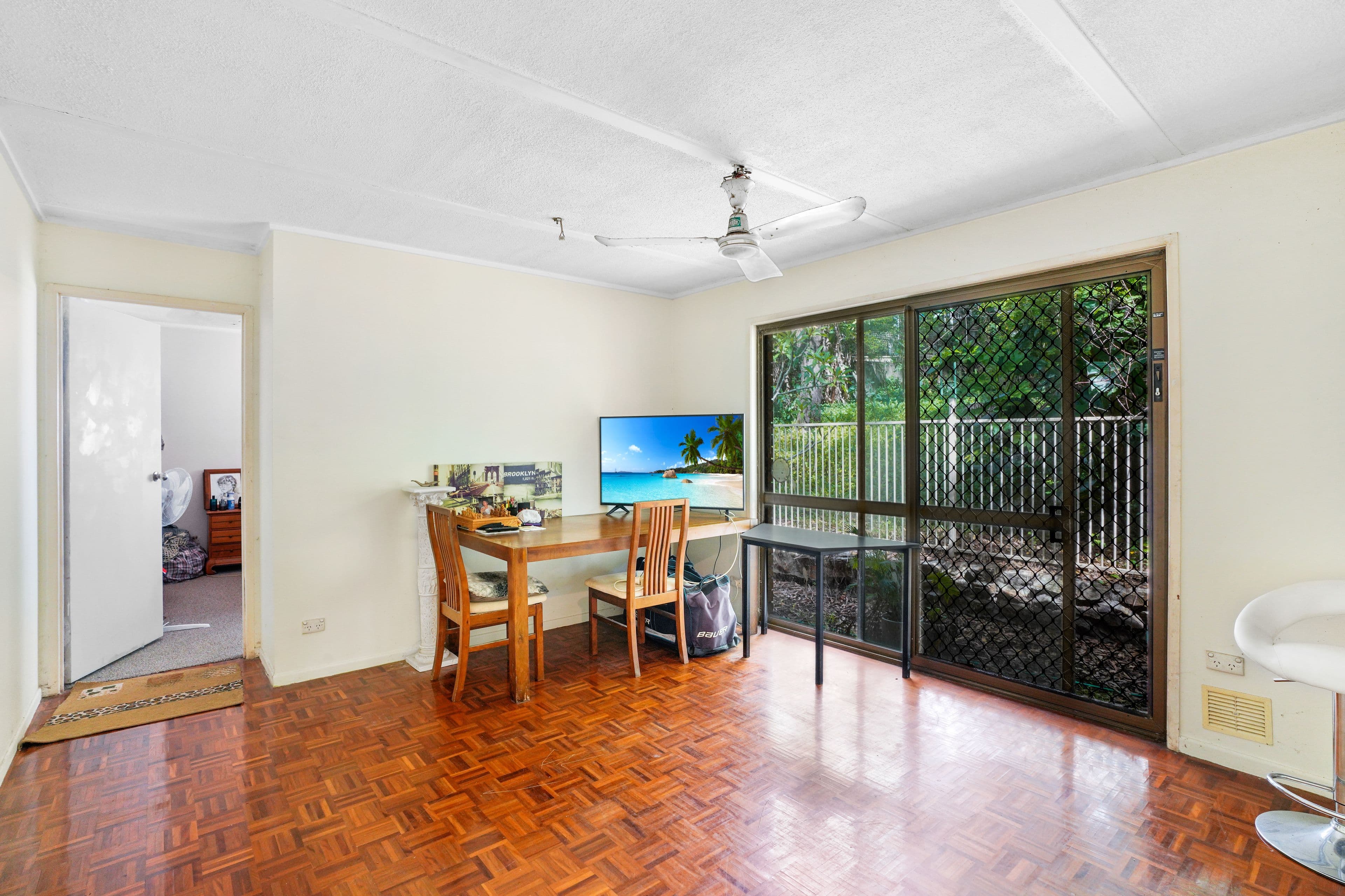 6 Currumburra Road, Ashmore QLD 4214, Ashmore - Thumbnail 8