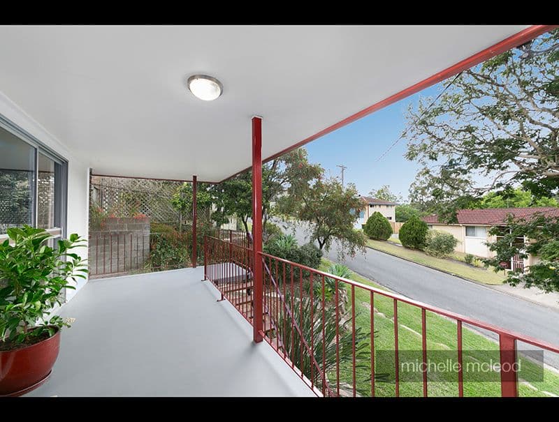 9 Robyn Street, Chapel Hill QLD 4069, Chapel Hill - Thumbnail 2