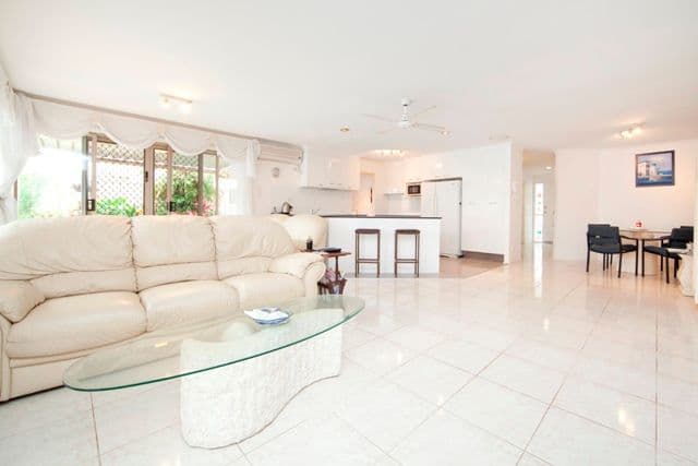 85 Witt Avenue, CARRARA QLD 4211, Carrara - Thumbnail 3