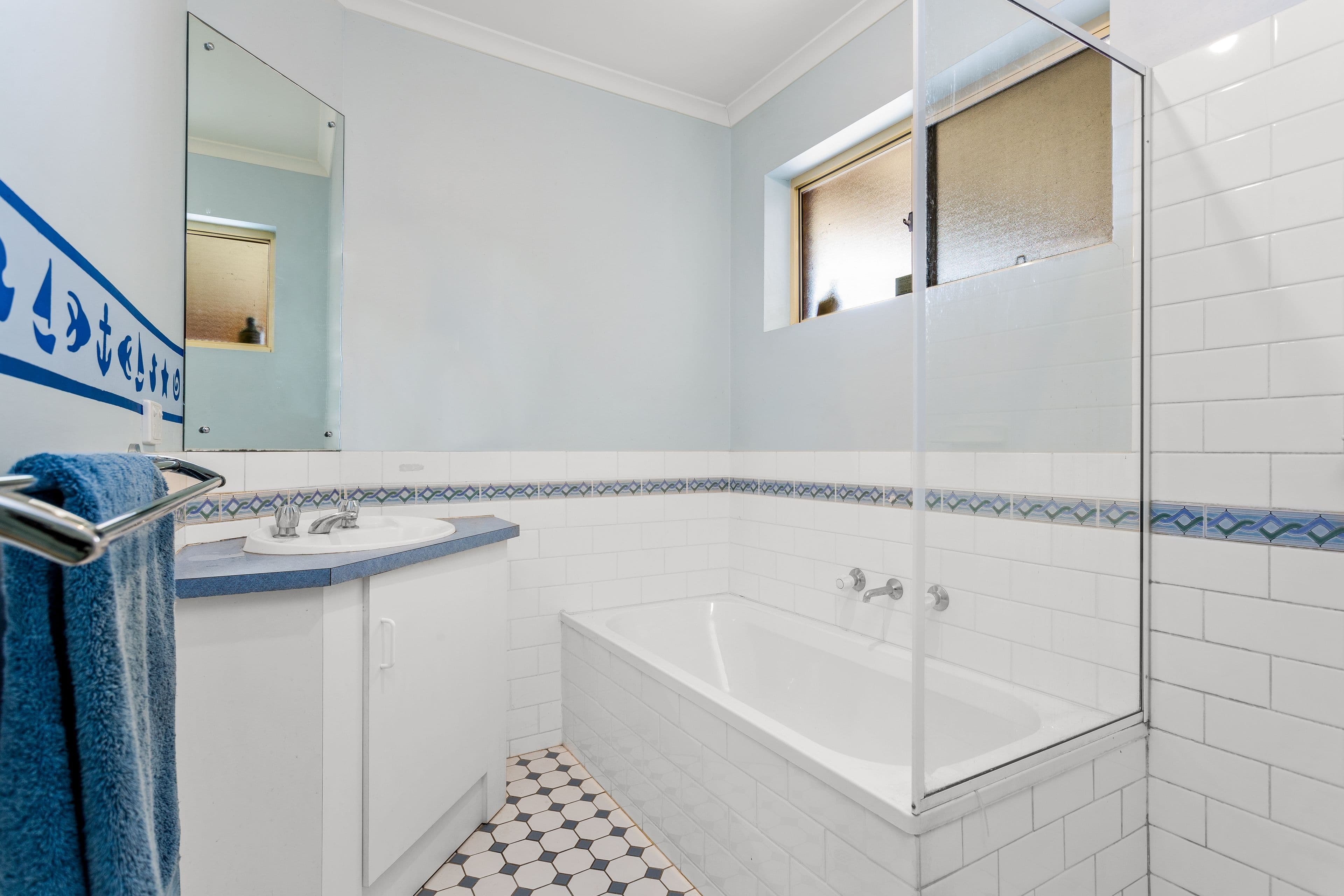 304 Victoria Road, Largs North SA 5016, Largs North - Thumbnail 4