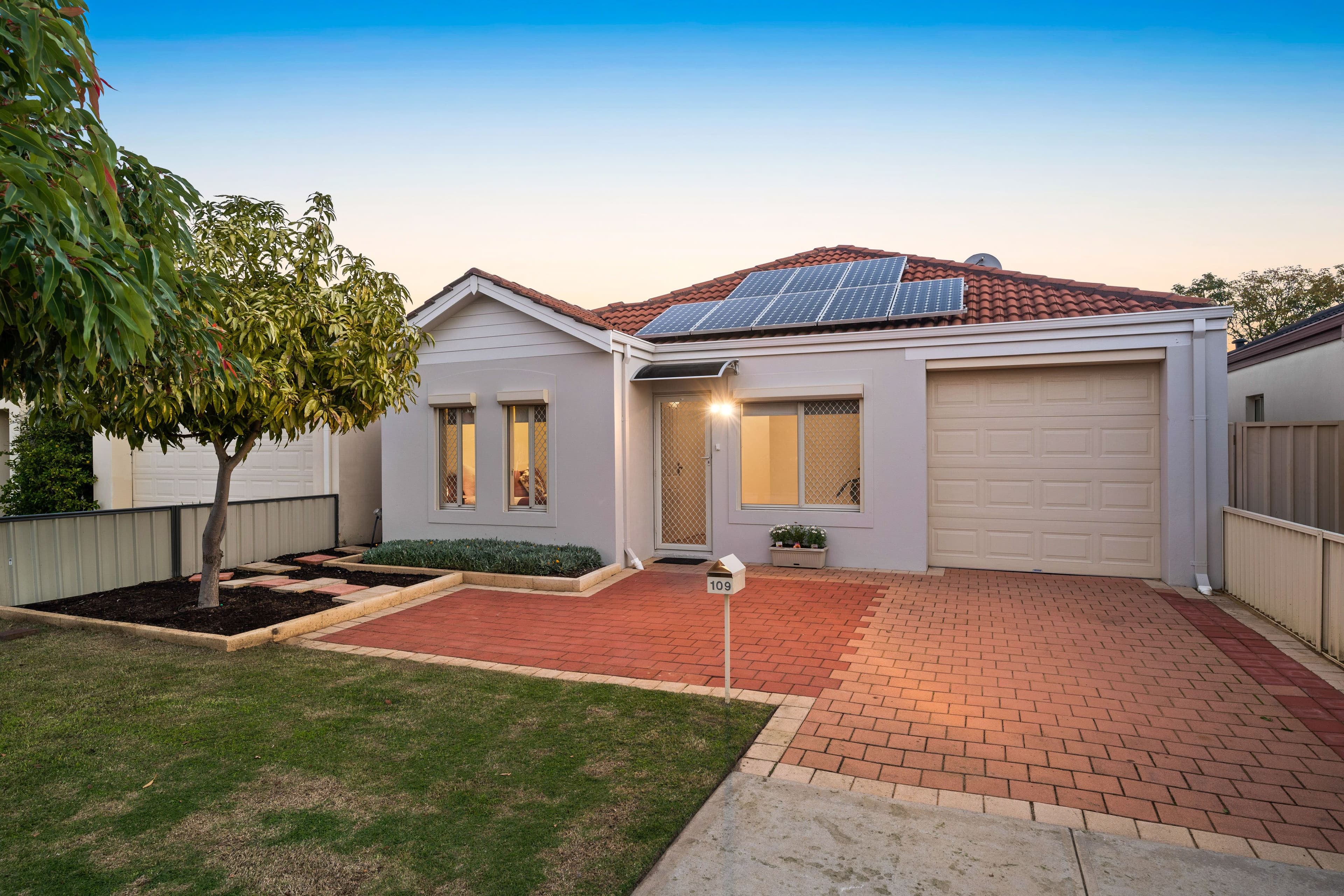 109 Centre Street, Queens Park WA 6107, Queens Park - Image 1