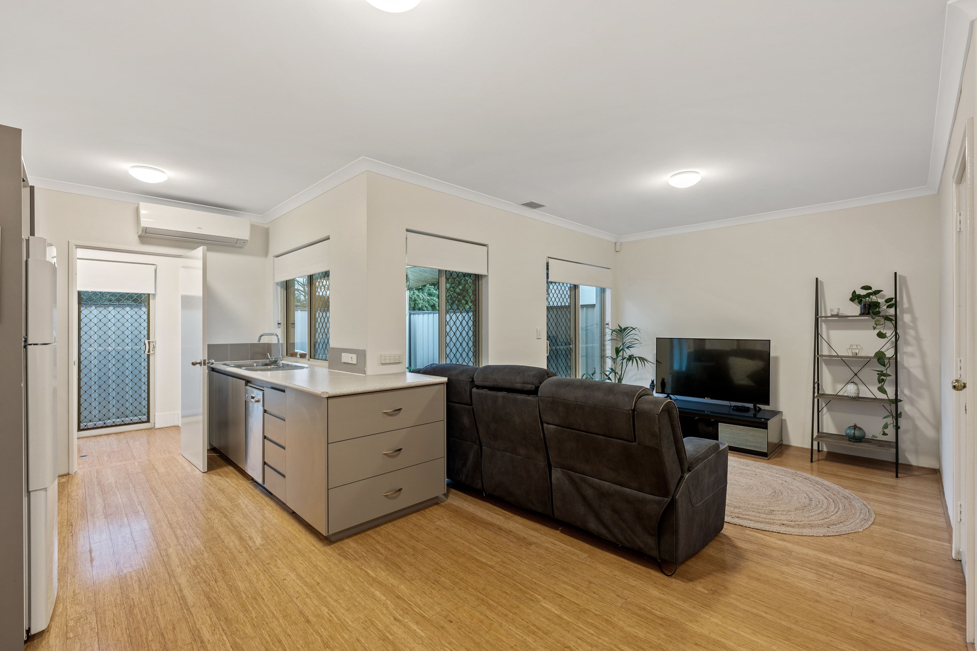 109 Centre Street, Queens Park WA 6107, Queens Park - Thumbnail 7