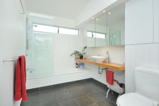 69 Kedron Park Road, WOOLOOWIN QLD 4030, Wooloowin - Thumbnail 6