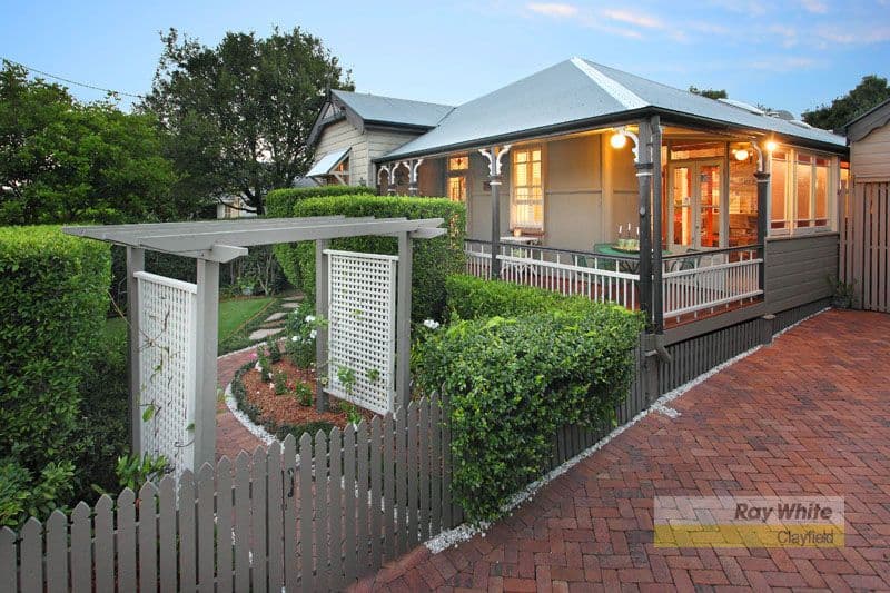 32 Queens Road, CLAYFIELD QLD 4011, Clayfield - Image 1