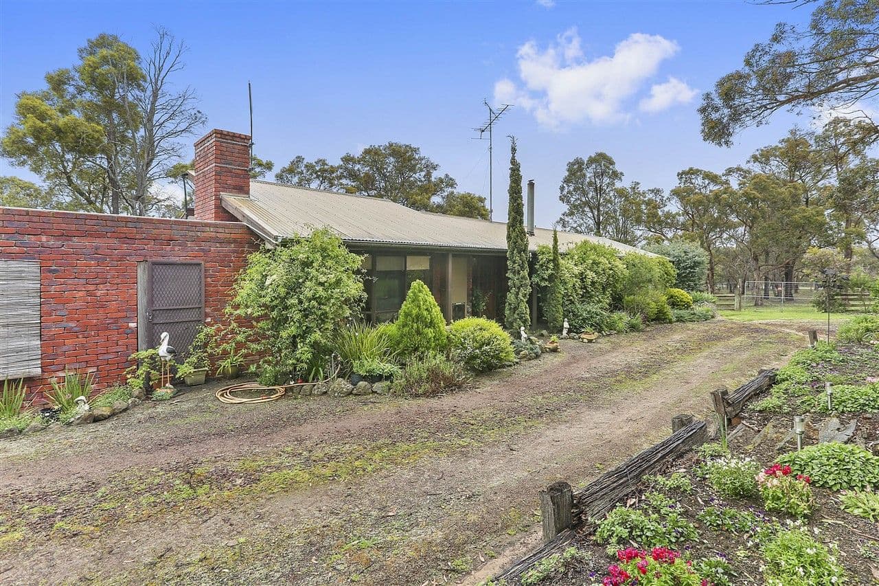 529 De Motts Road, ANAKIE VIC 3213, Anakie - Thumbnail 2