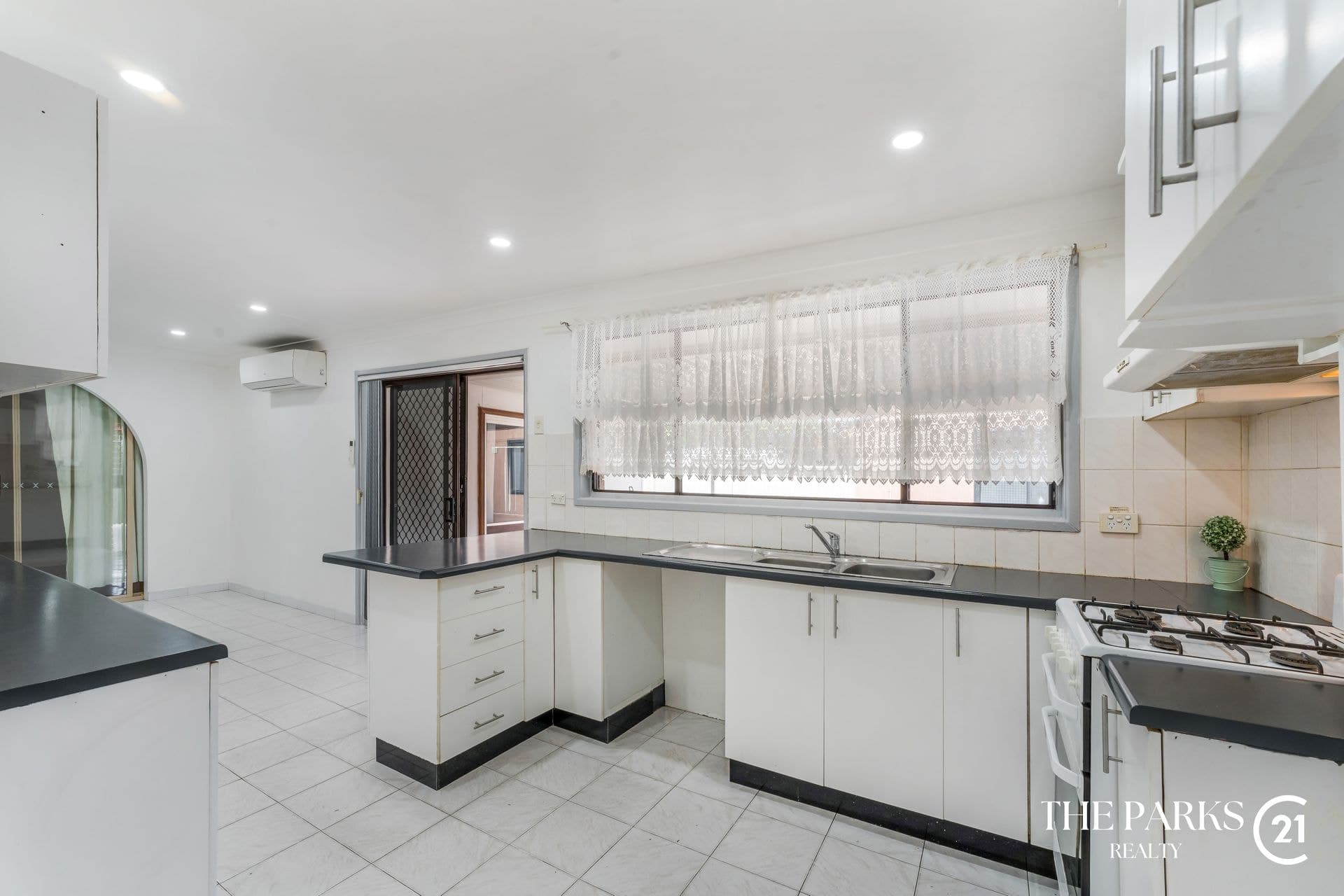 5 Christie Street, Prairiewood, NSW, 2176, Prairiewood - Thumbnail 3