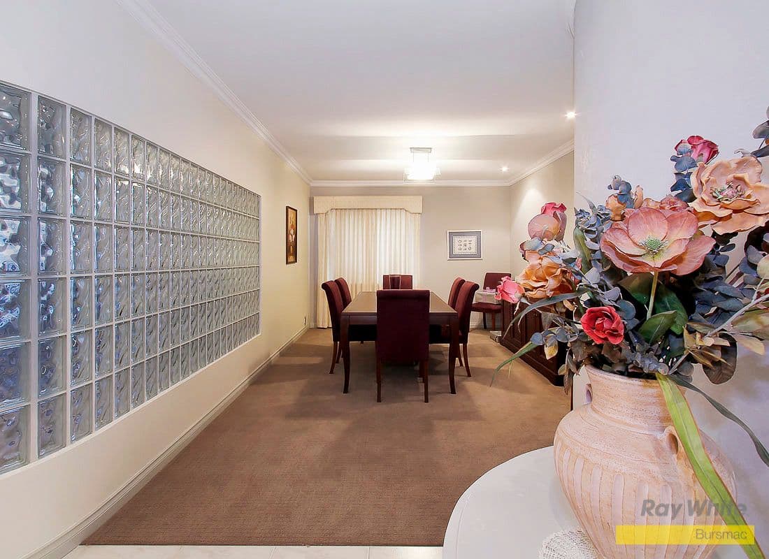 18 Southpointe Crescent, BALLAJURA WA 6066, Ballajura - Thumbnail 2