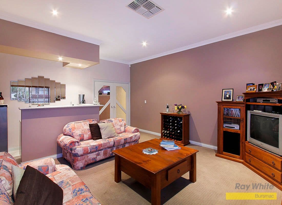 18 Southpointe Crescent, BALLAJURA WA 6066, Ballajura - Thumbnail 5