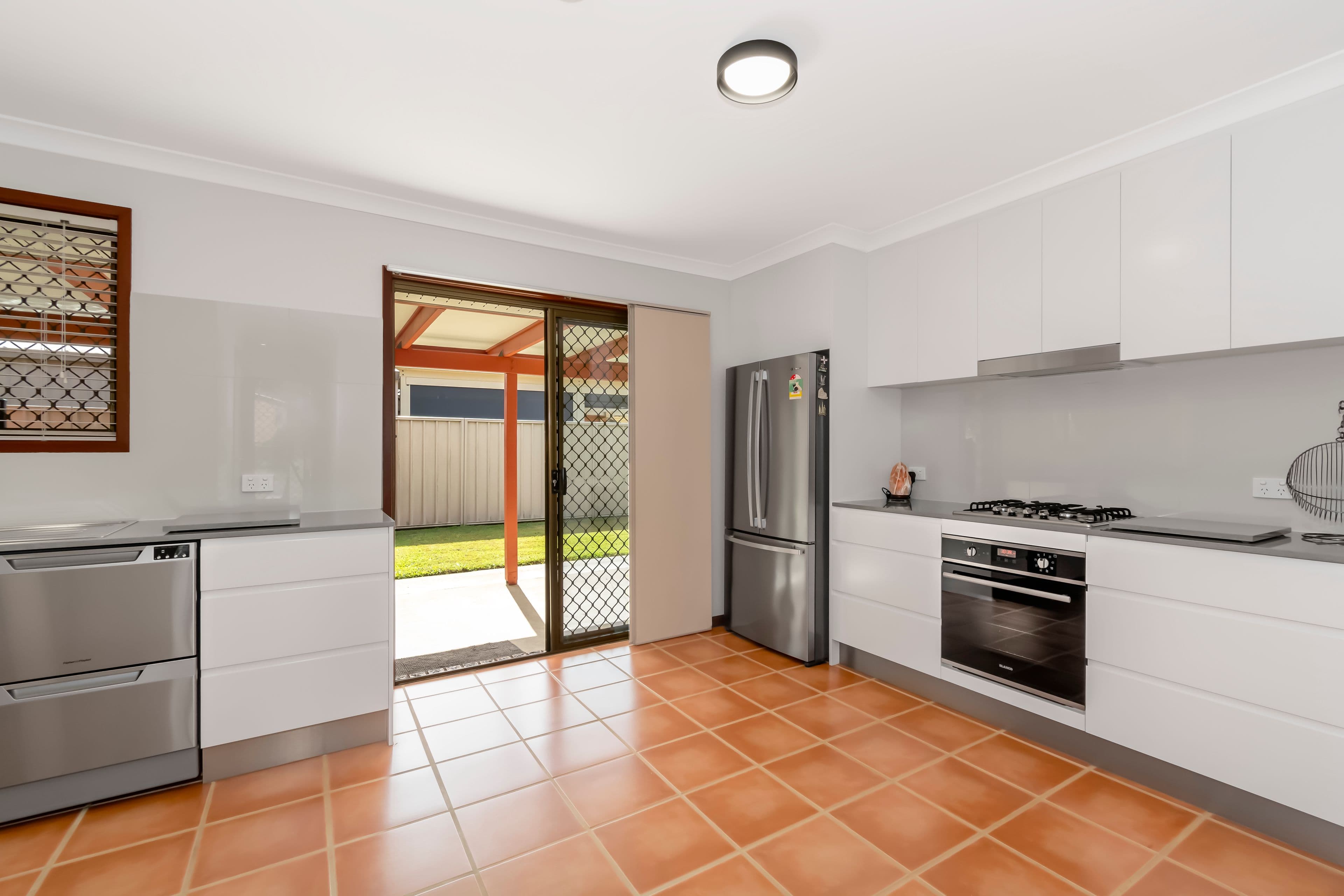 16 Bluestone Drive, Carrara QLD 4211, Carrara - Thumbnail 3