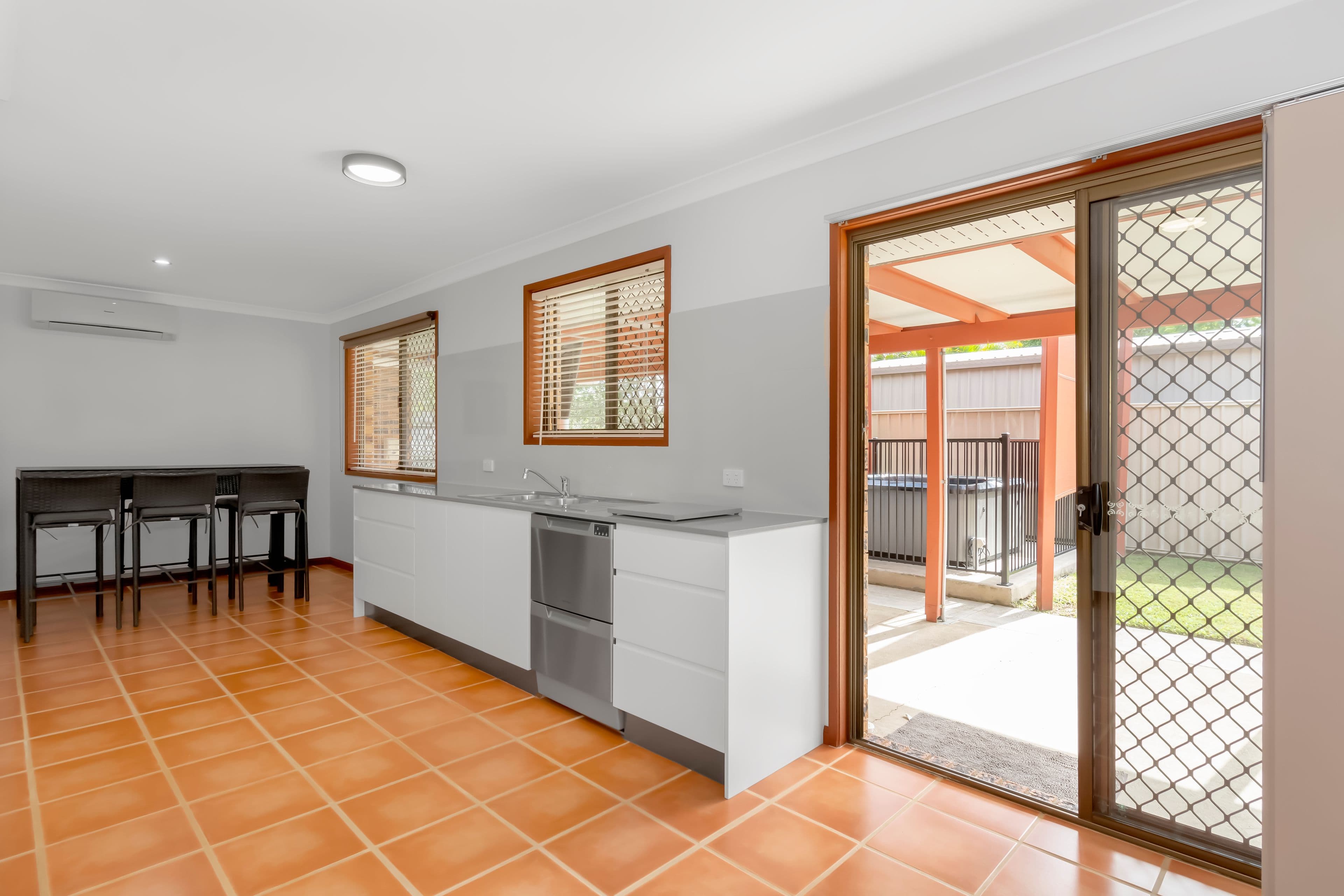 16 Bluestone Drive, Carrara QLD 4211, Carrara - Thumbnail 5