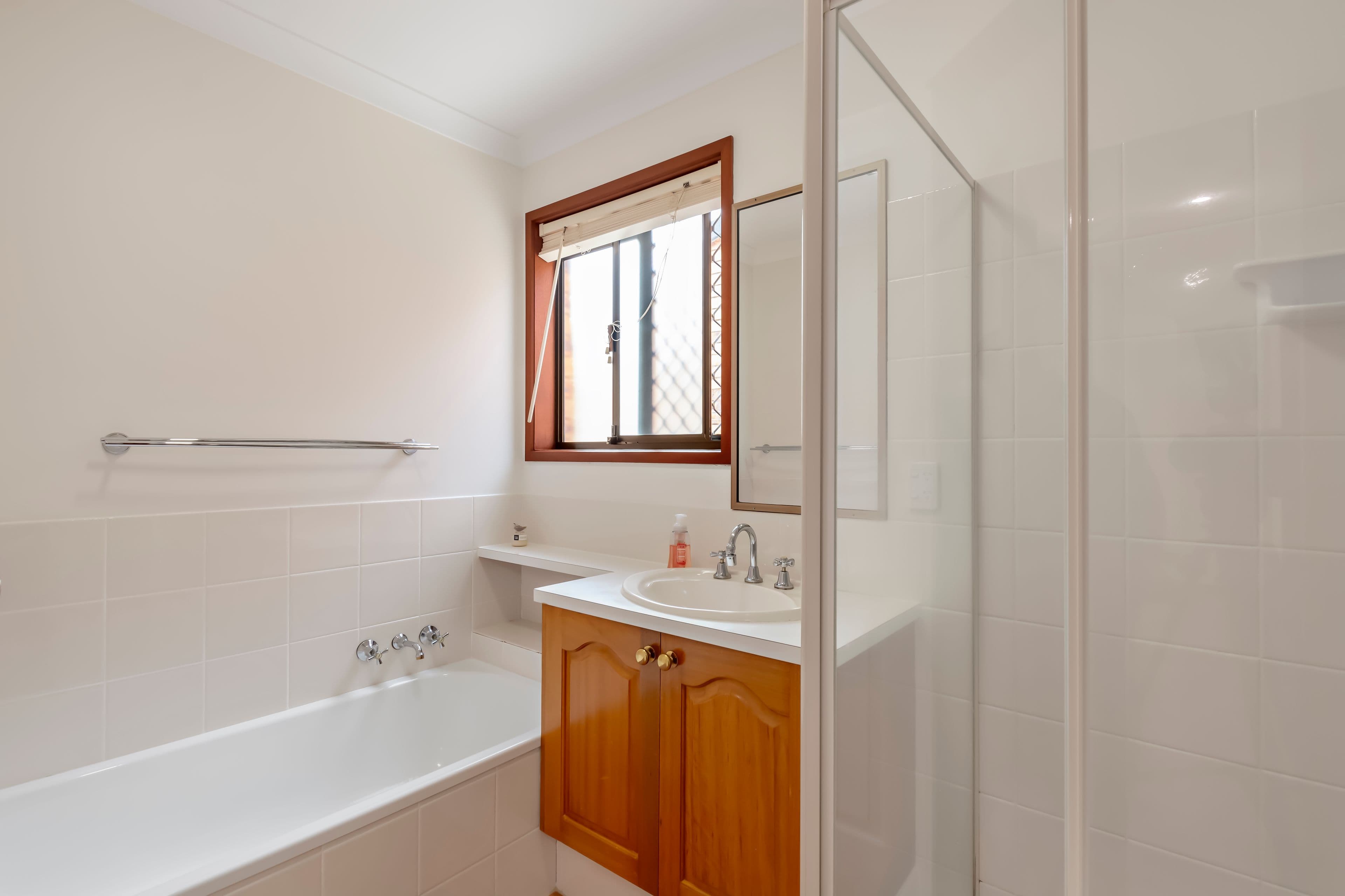 16 Bluestone Drive, Carrara QLD 4211, Carrara - Thumbnail 8