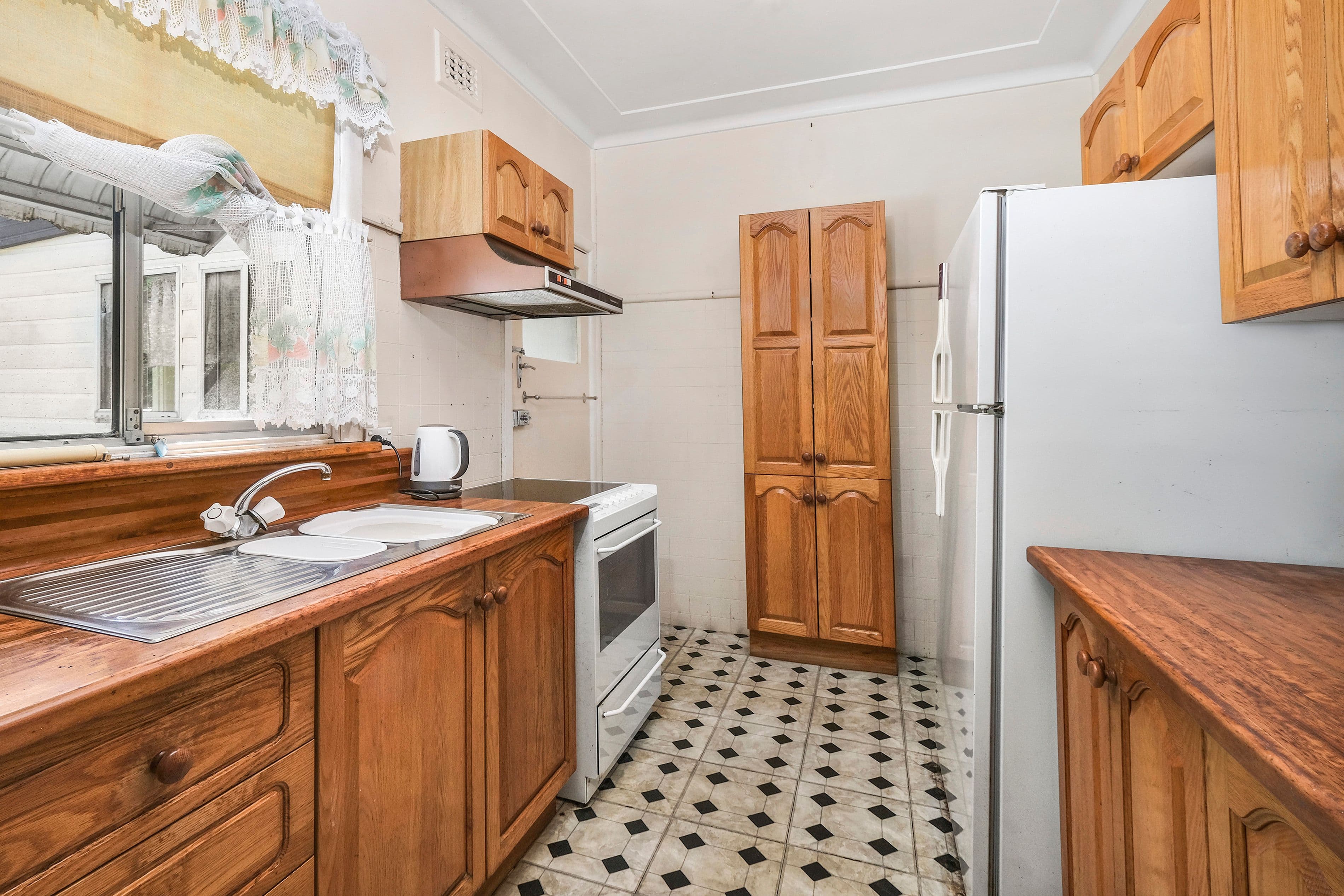 8 Ian Crescent, Chester Hill NSW 2162, Chester Hill - Thumbnail 3